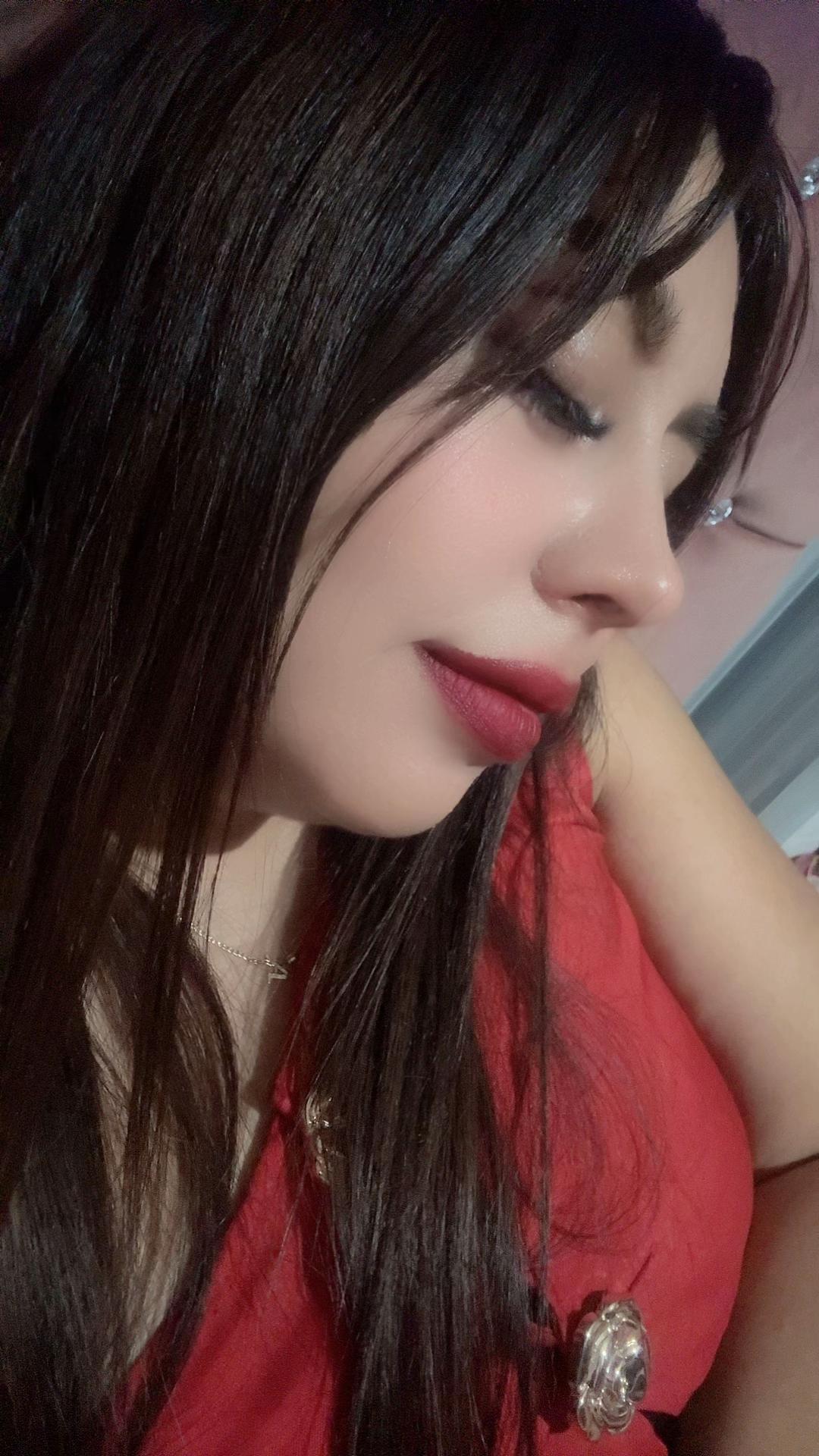 @❤️🔥🩴Andrea Guevara