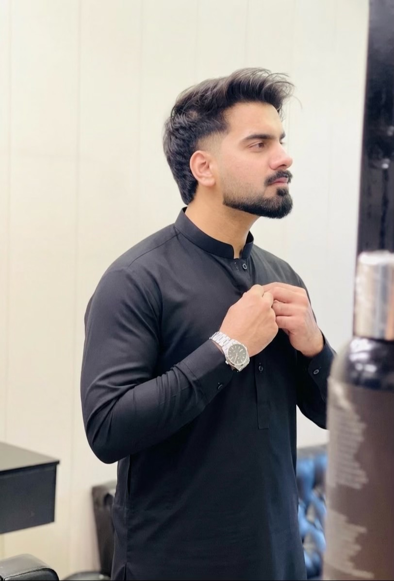 @Alee here🇵🇰