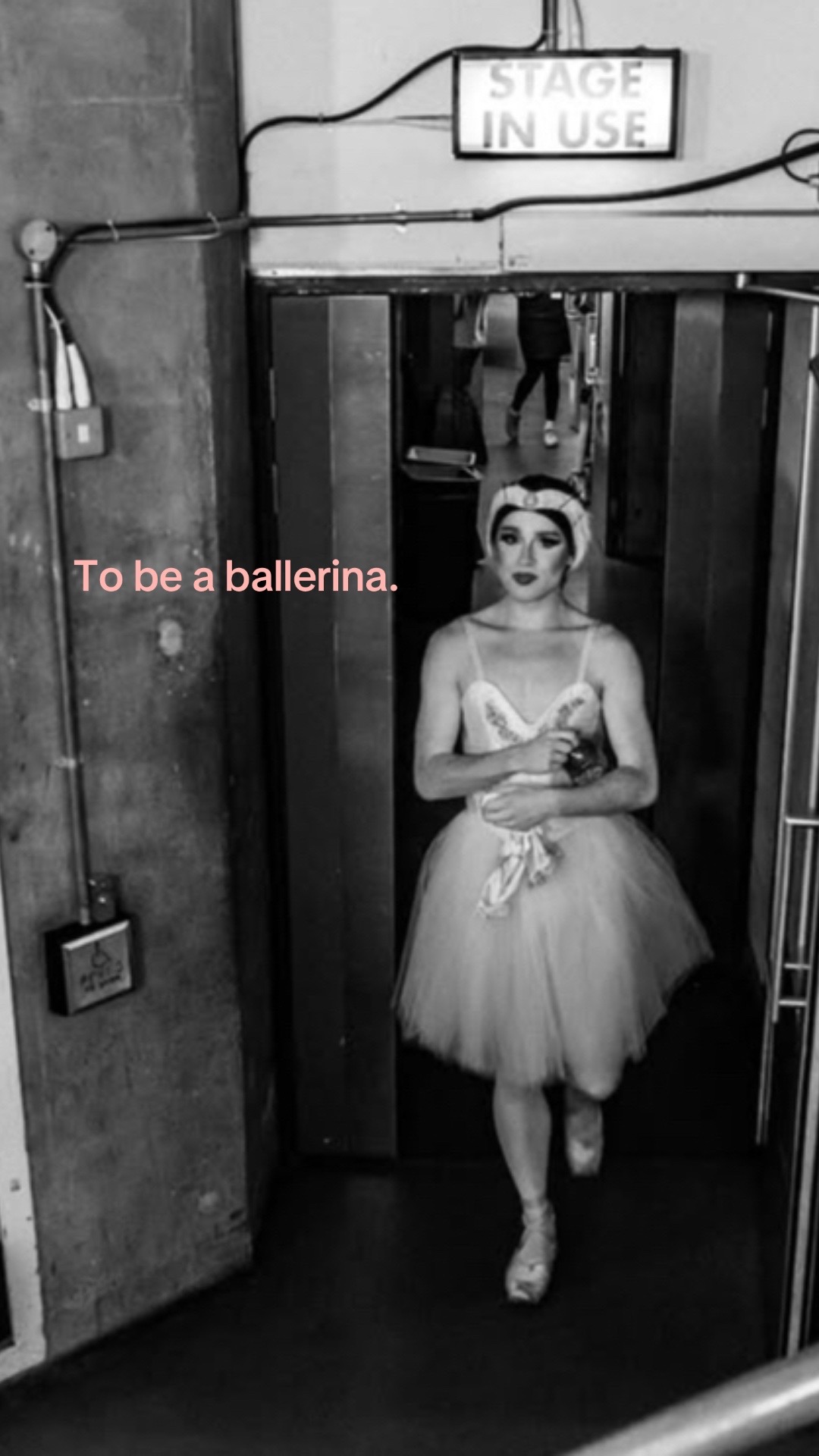 @LV Hutt | Ballerina in nyc