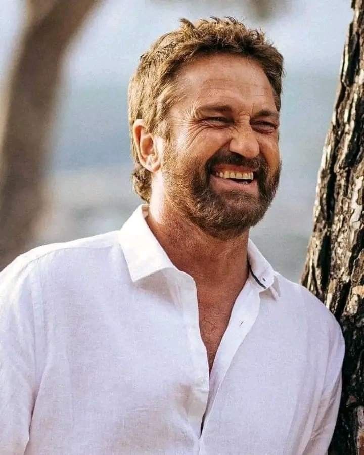 @Gerard butler75
