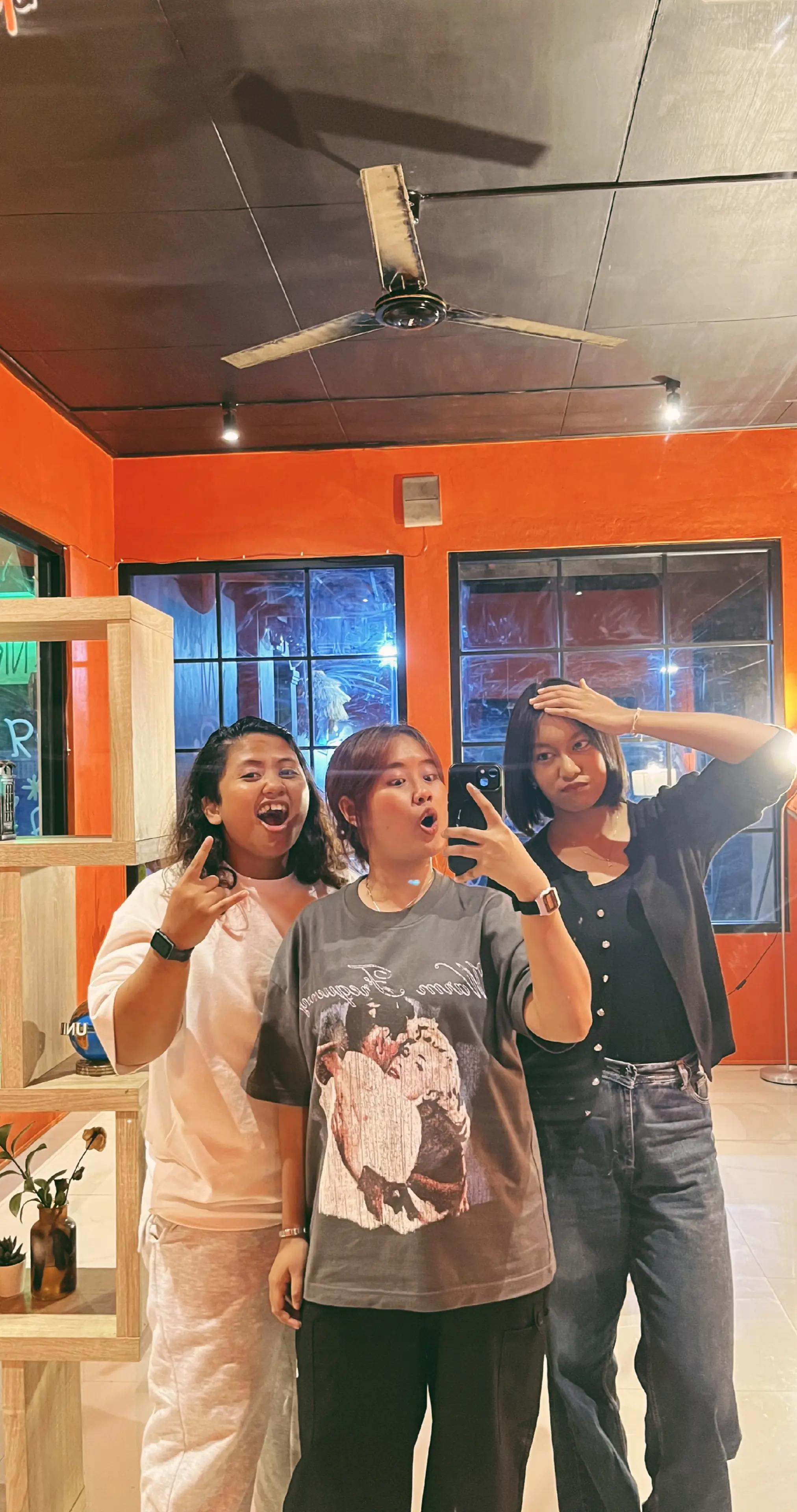 @hidingfromfire