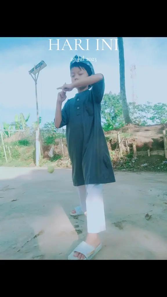 @aqilaa fashion