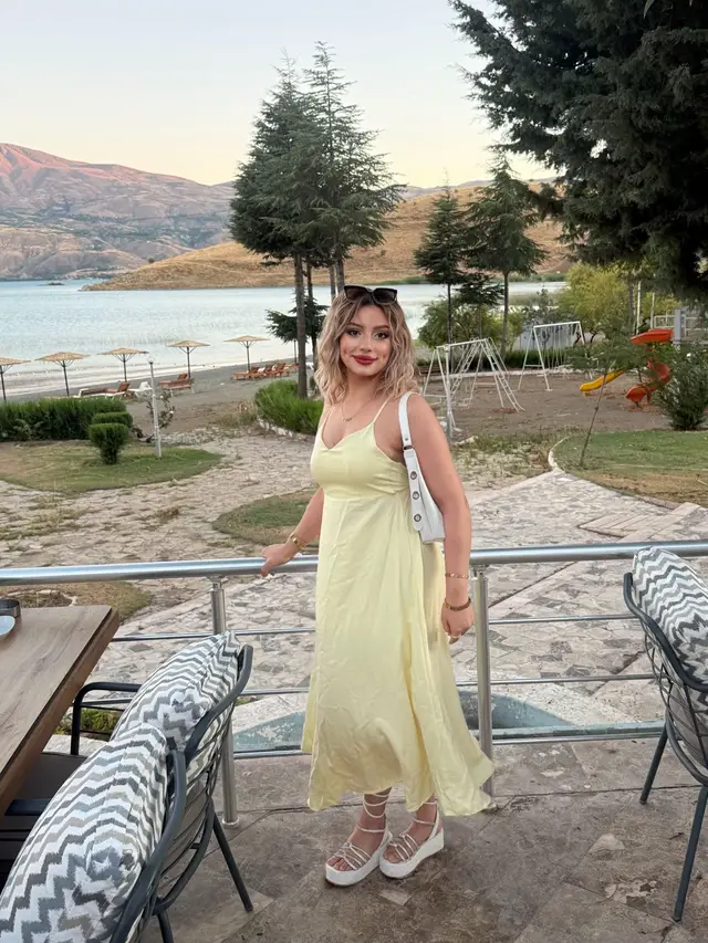 @Aʏşᴇɢᴜ̈ʟ✨