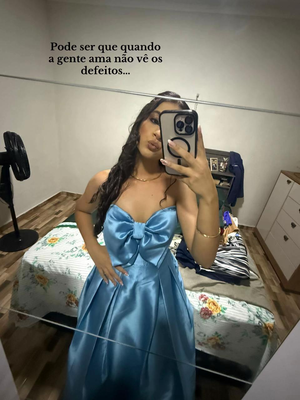 @Júlia