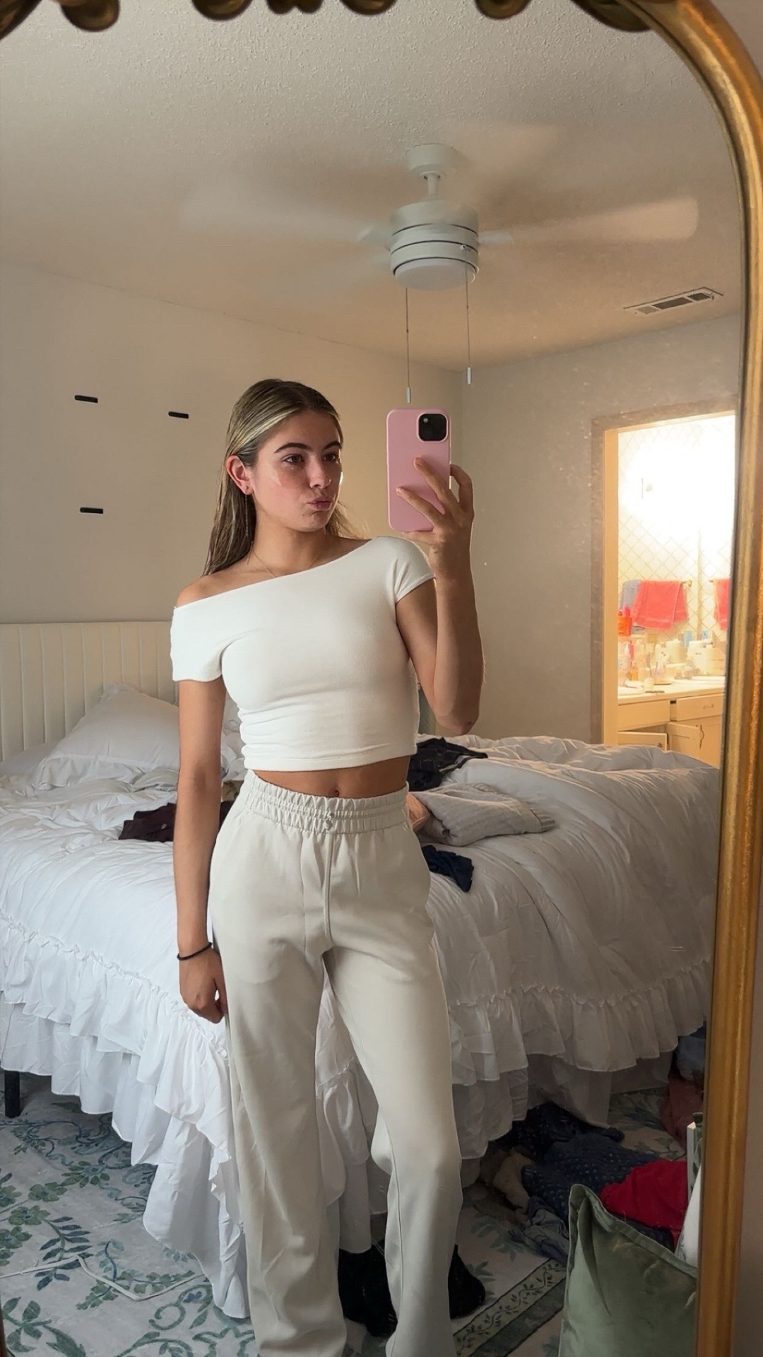 @theolivianagyy