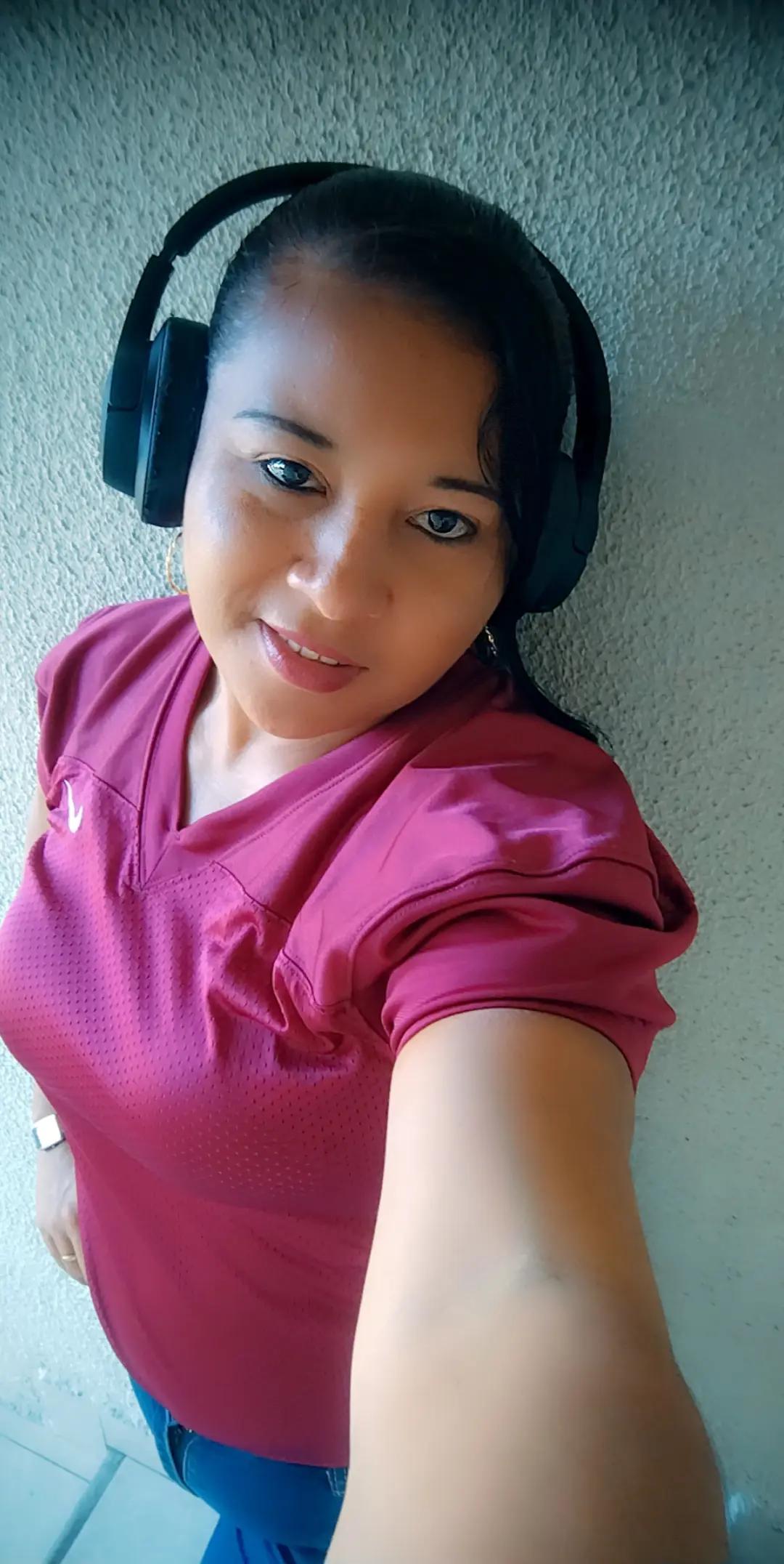 @Moses García