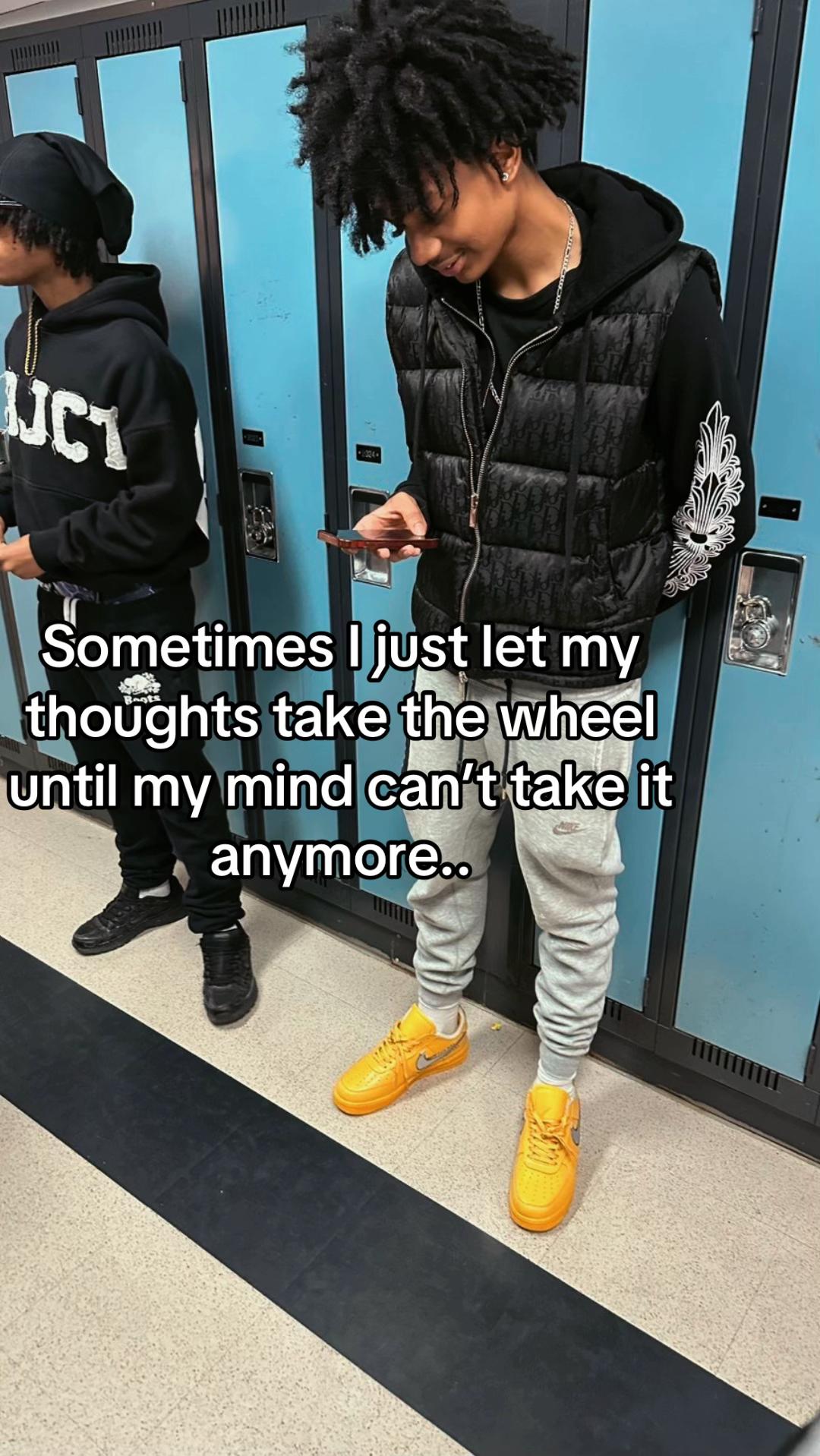 @️