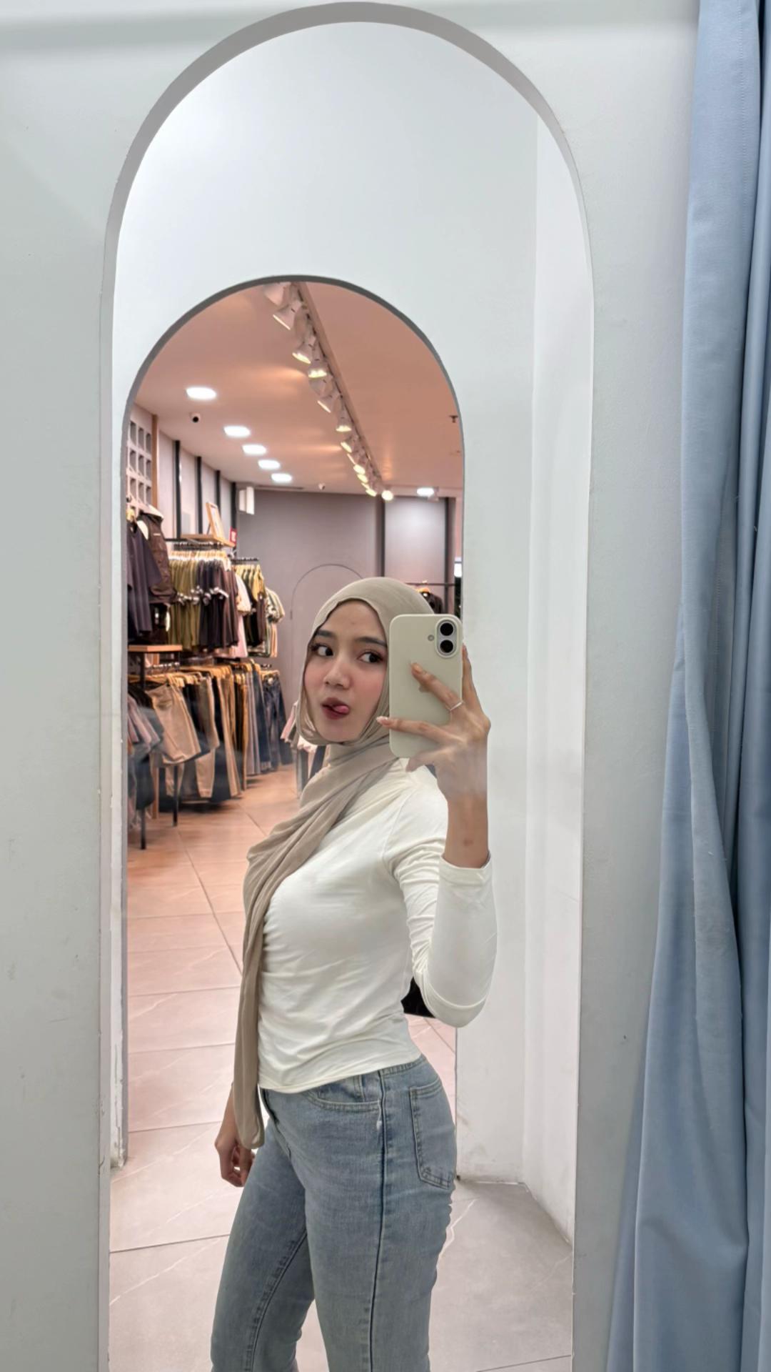 @azahraspf_