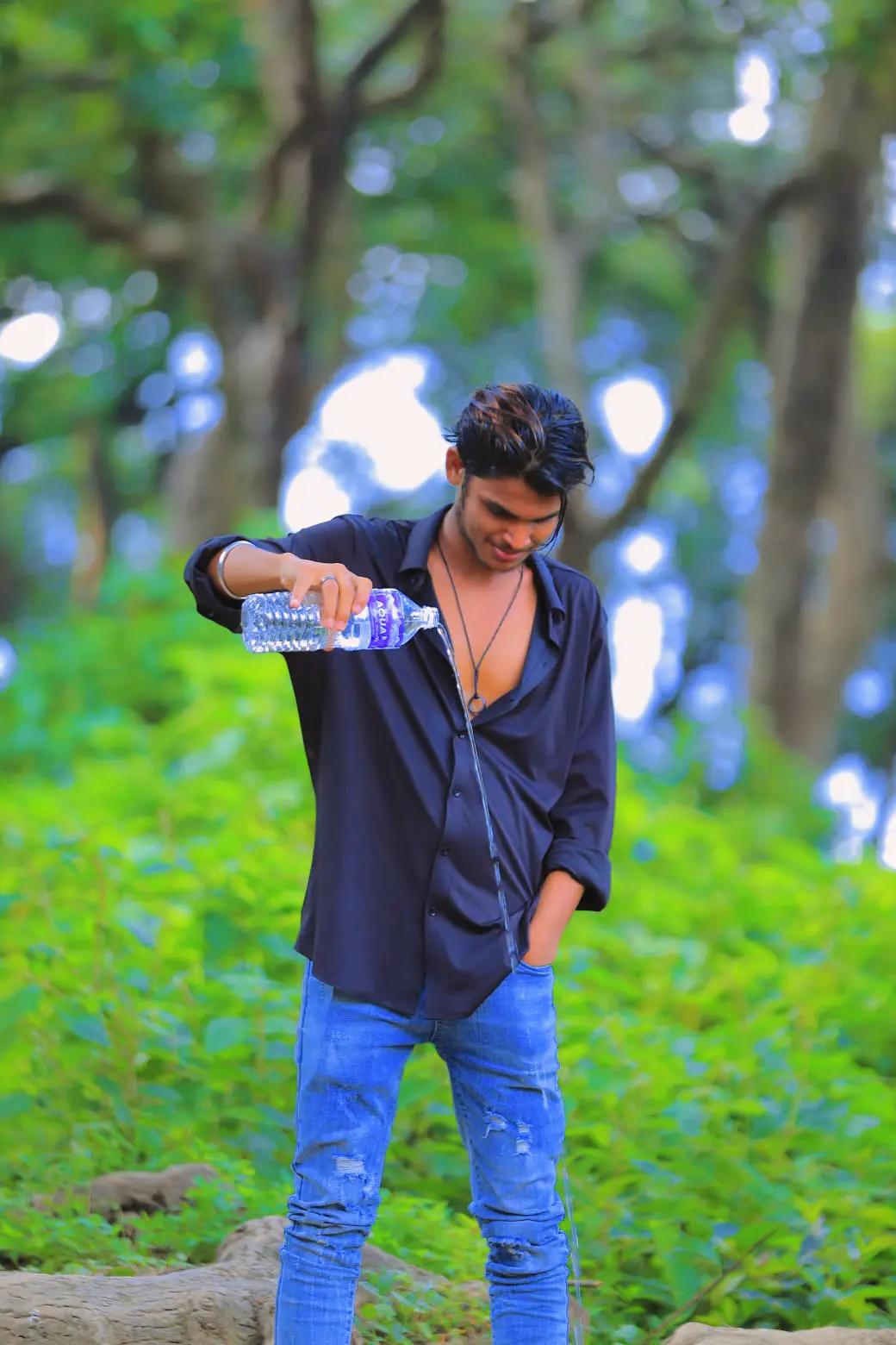 @Lucky_Raja789