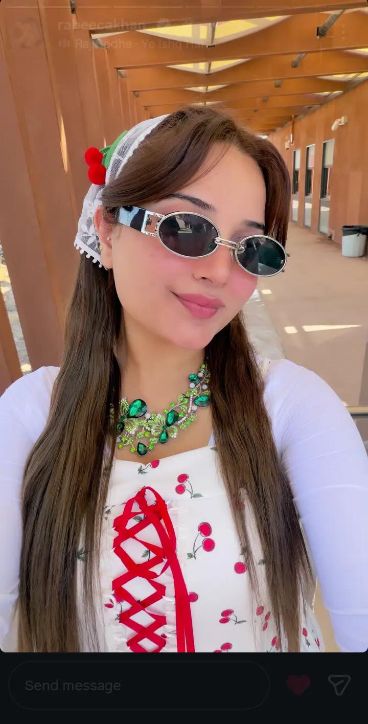 @Mr and Mrs Hussain tareen ♥️😍