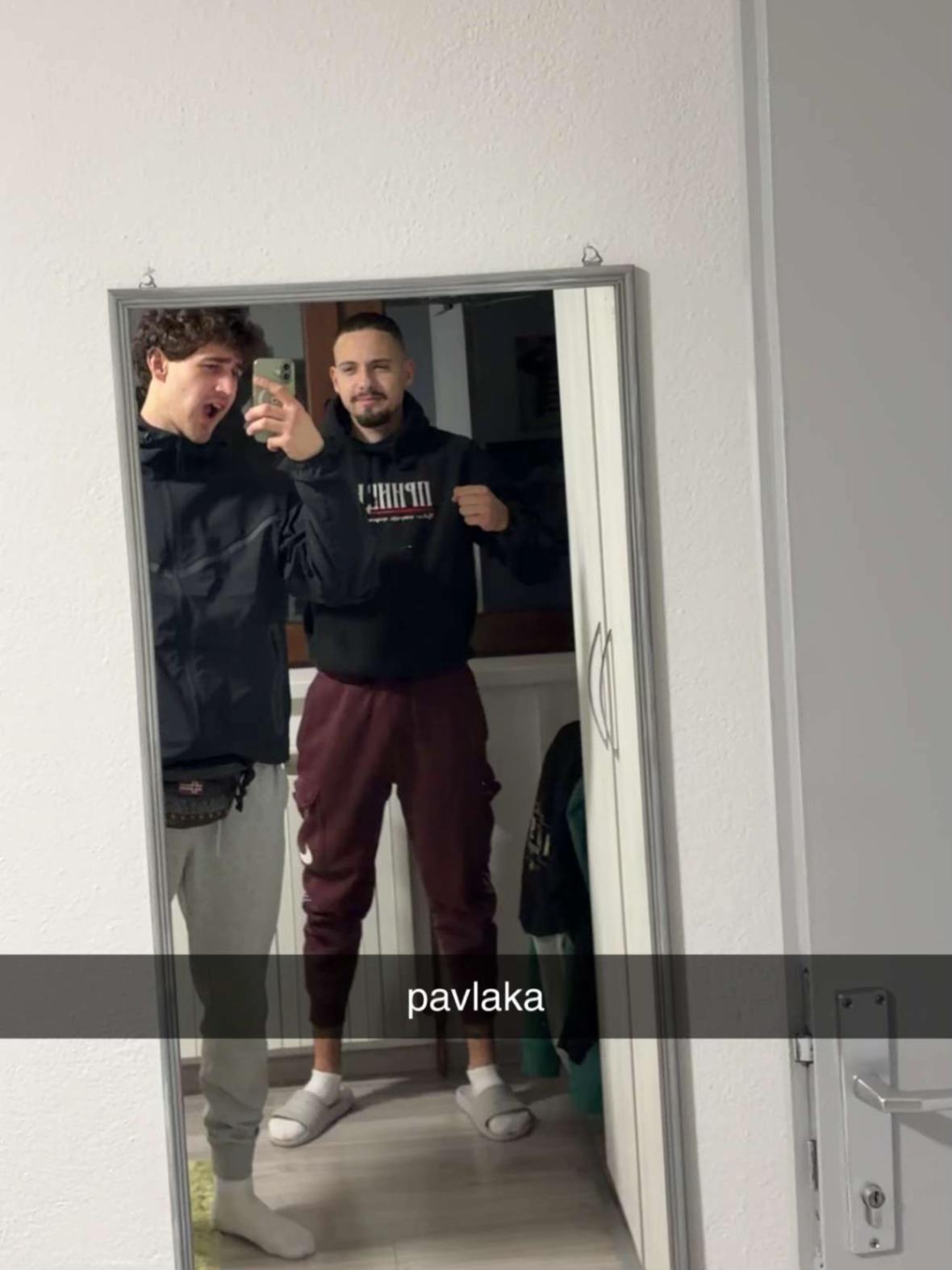@Markoo_