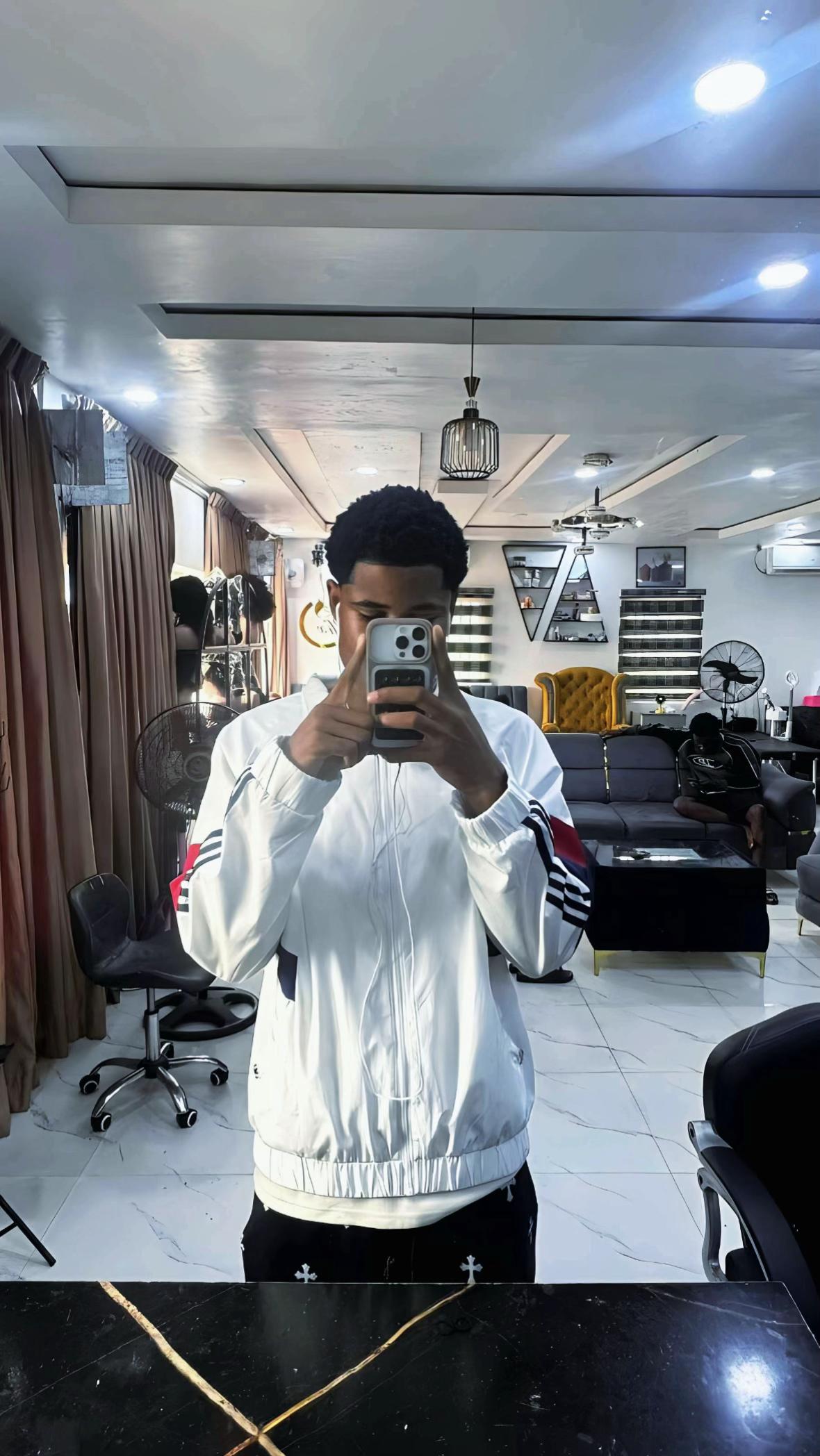 @SUCCESSFUL SKY 💫 👻