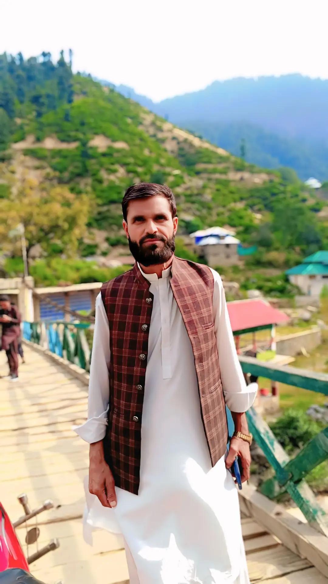 @Shawas Khan325