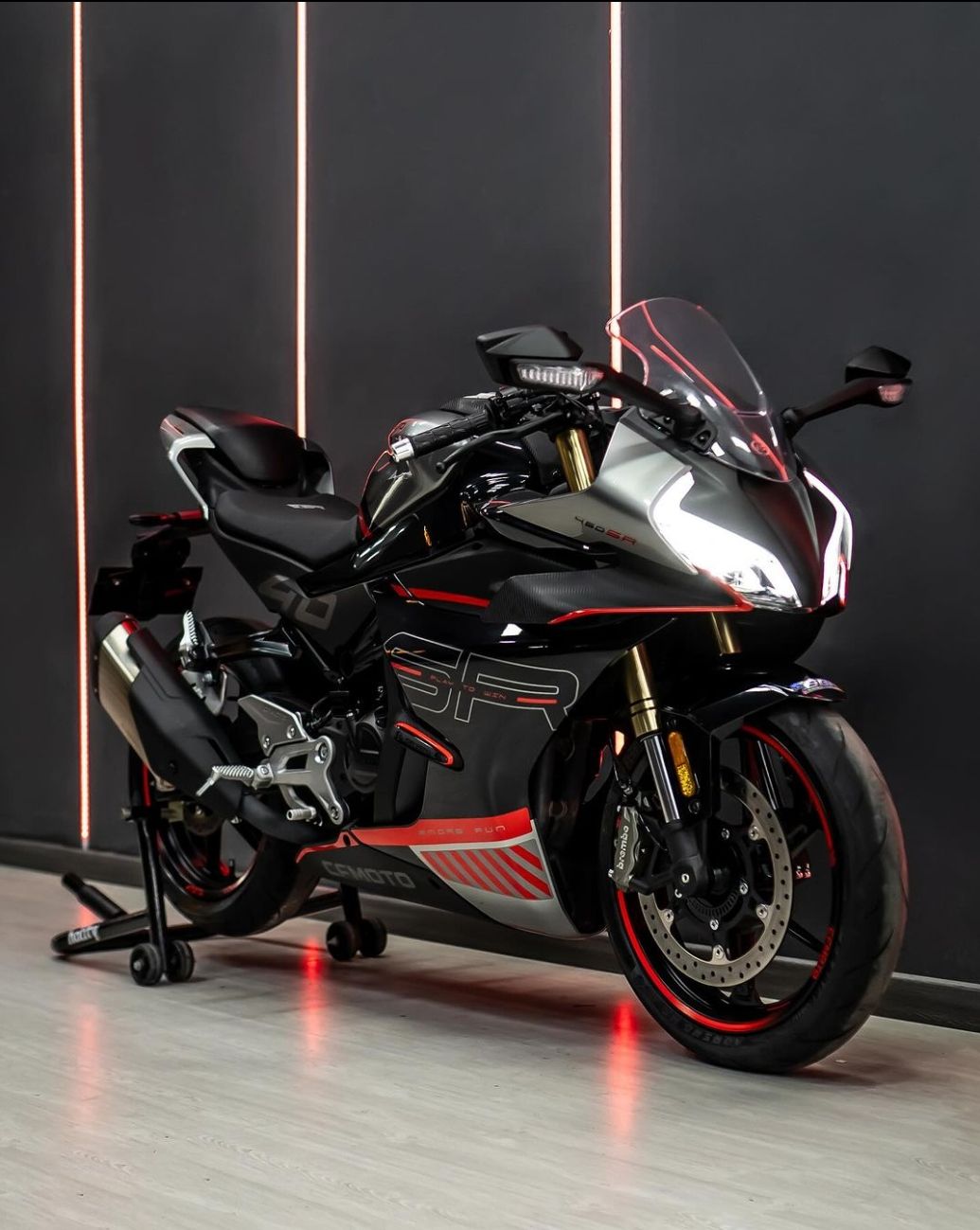 @KenRides🏍️