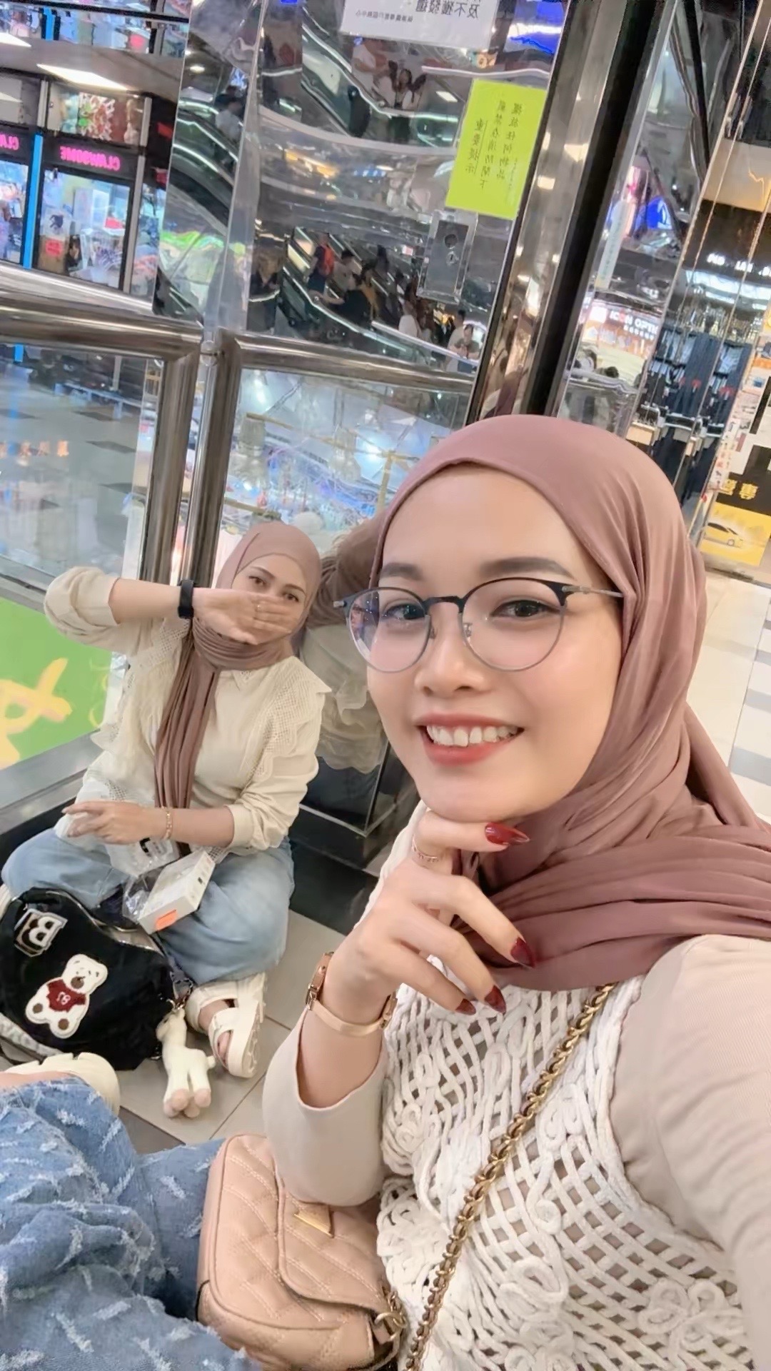 @MENIK_MBOK'E ALIF
