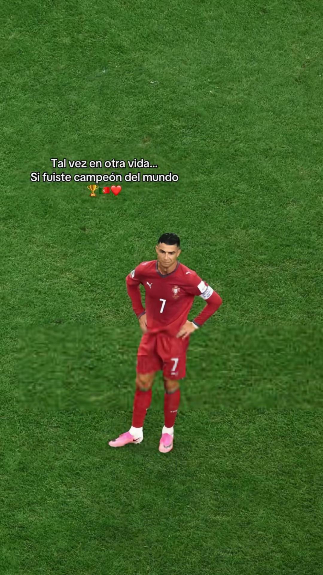 @Efra Velázquez
