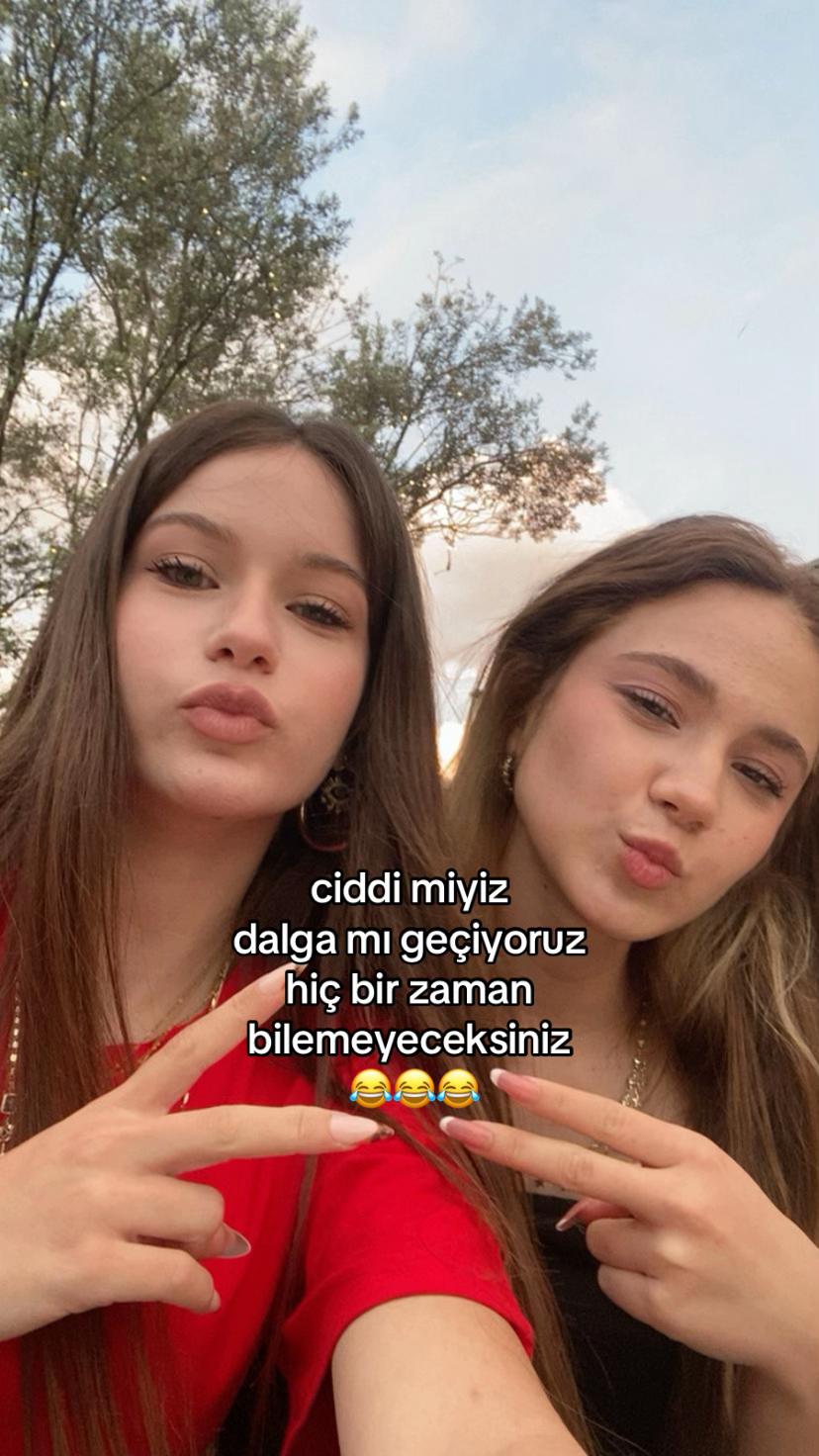 @lola