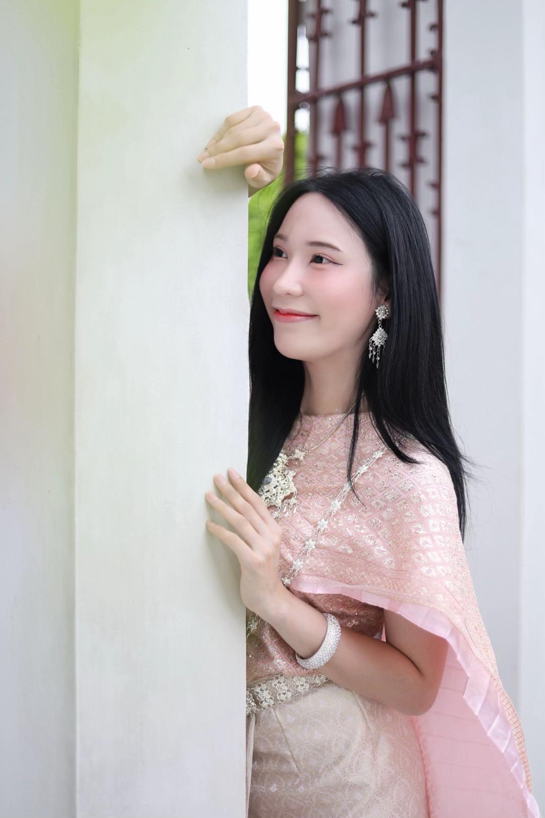 @เฌอณิลิณร์🐰🌸