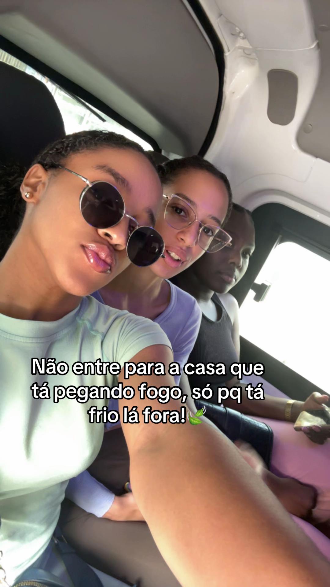 @crisdeoliveira93