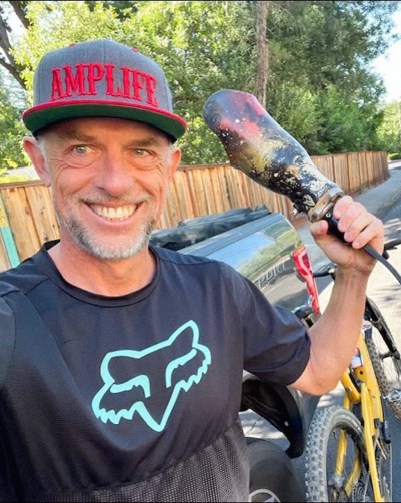 @Amplife Clothing
