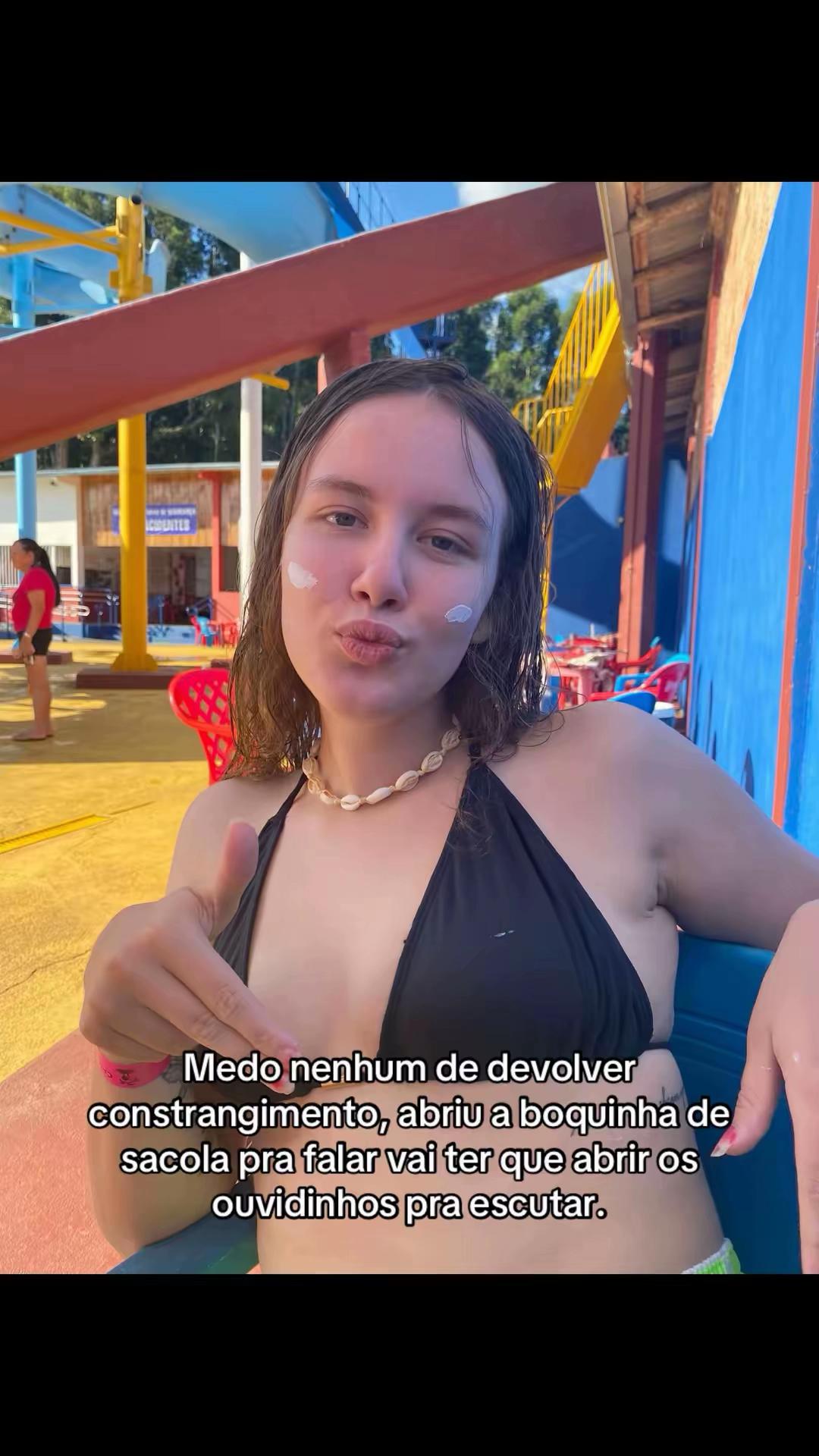 @D&Eacute;BORA🐝