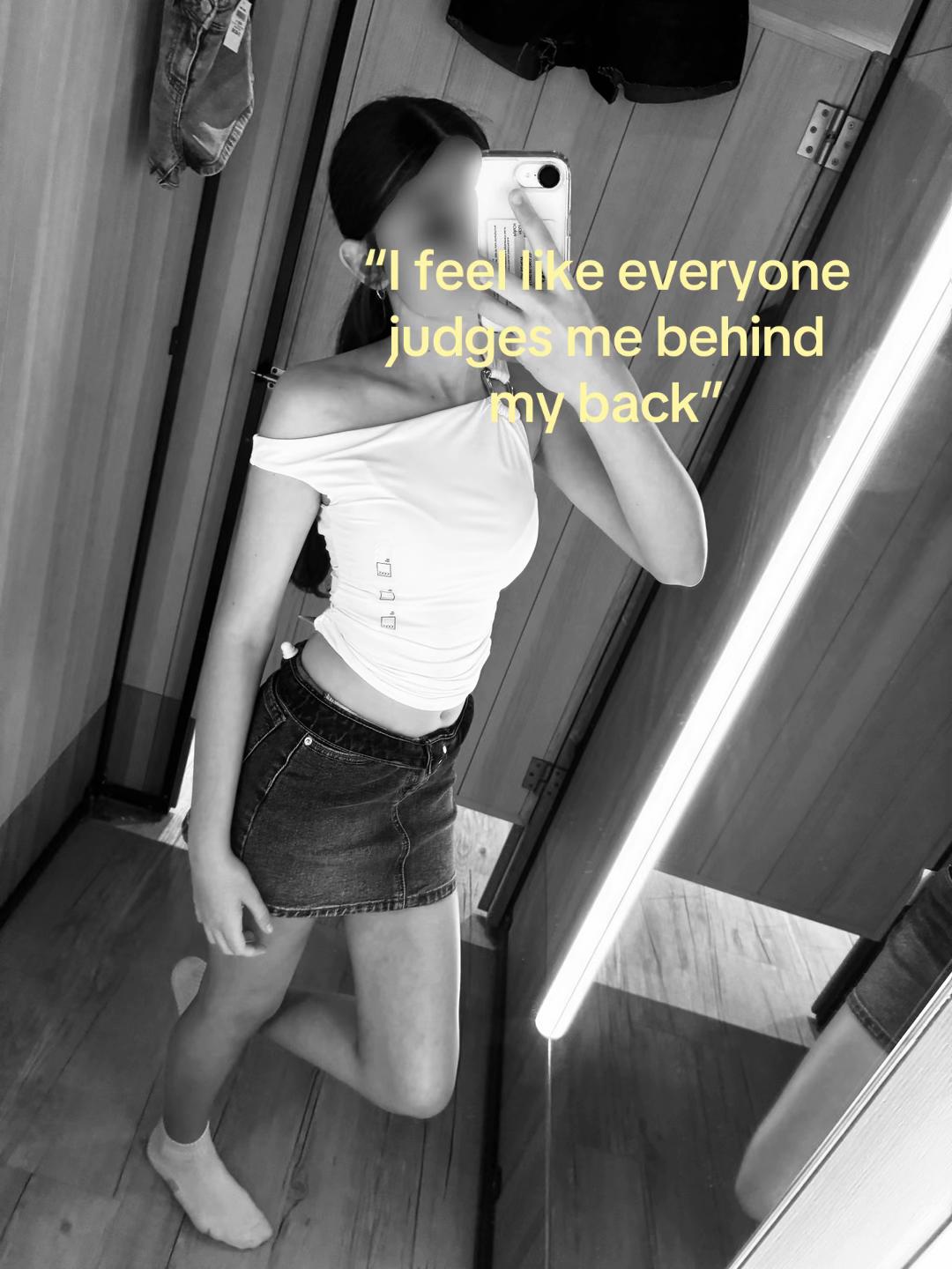 @🦦