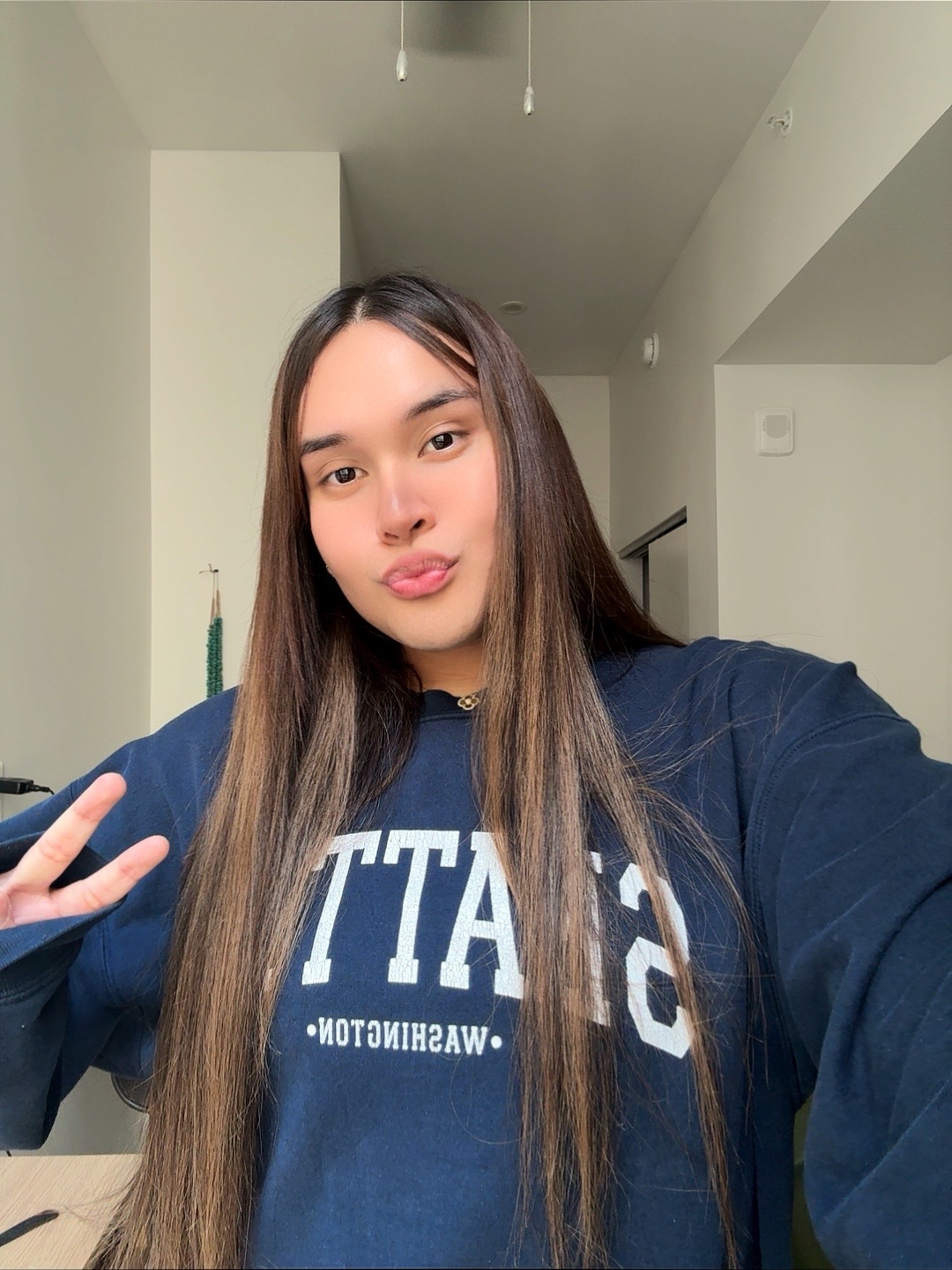 @Nicole ✨