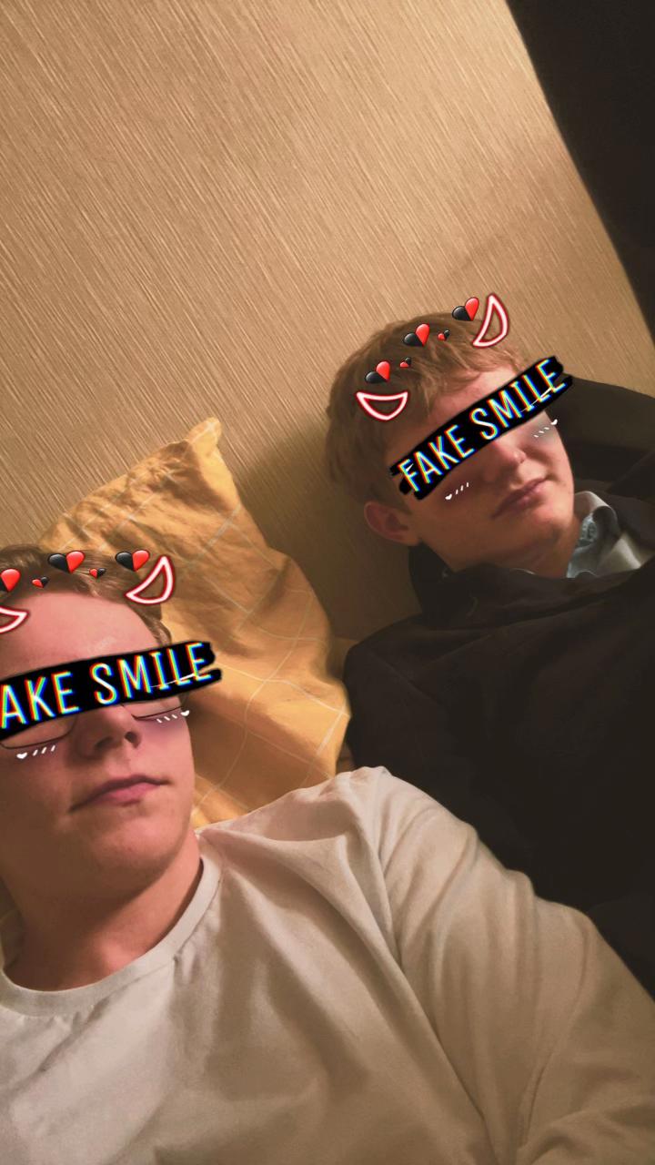 @Артём