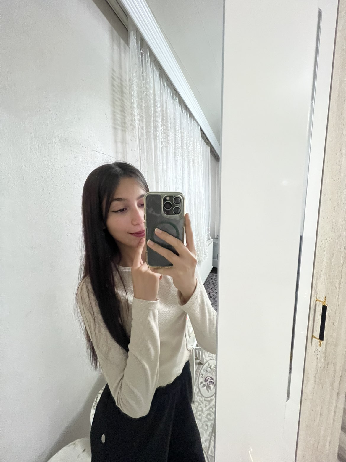 @Sude Naz K&Ouml;SE