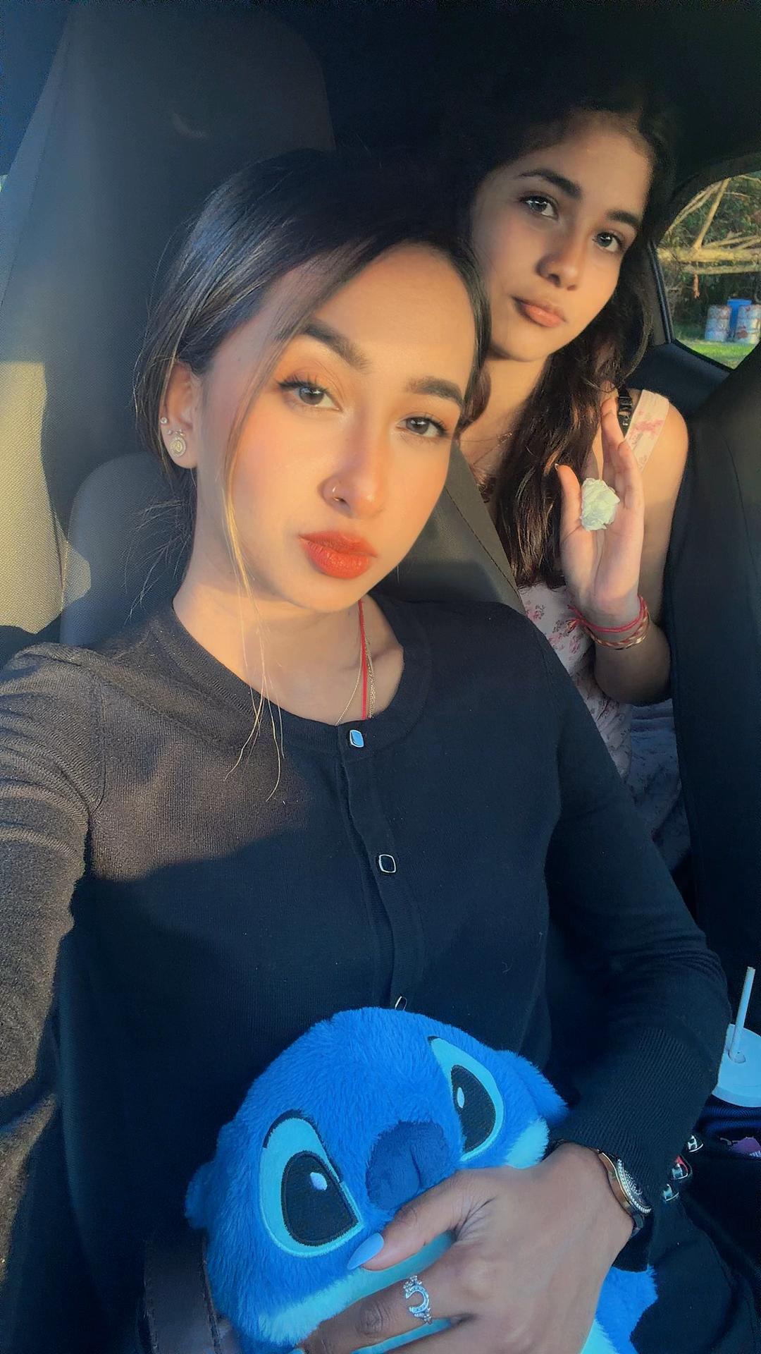 @Anishta Anishta🍀