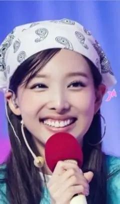 @Ana ama k-pop
