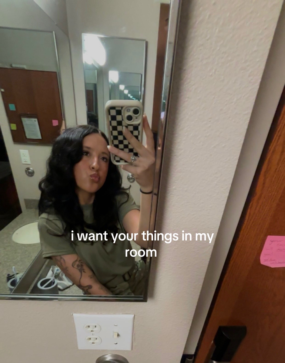 @ell.ieelizabeth