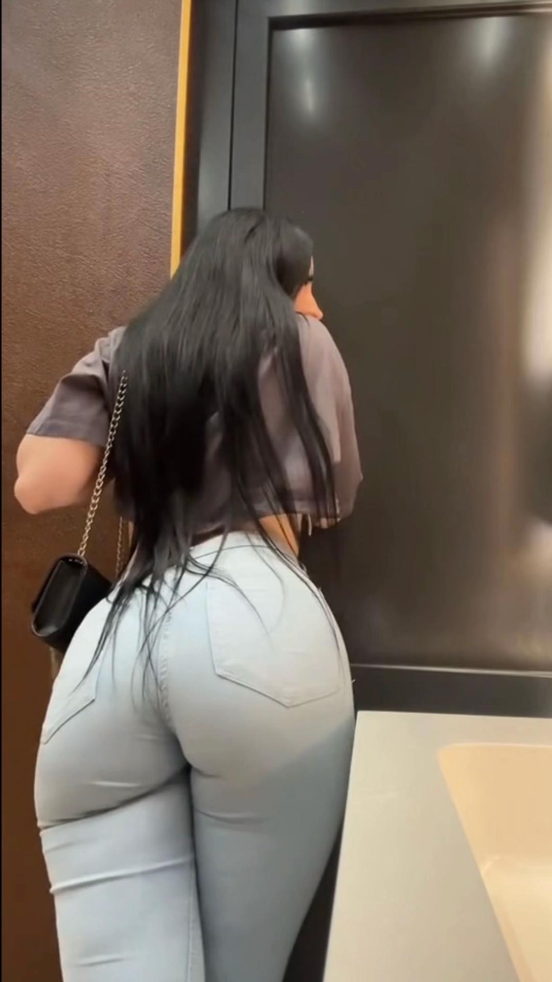 @𝒜𝓃𝓉𝑒𝒶