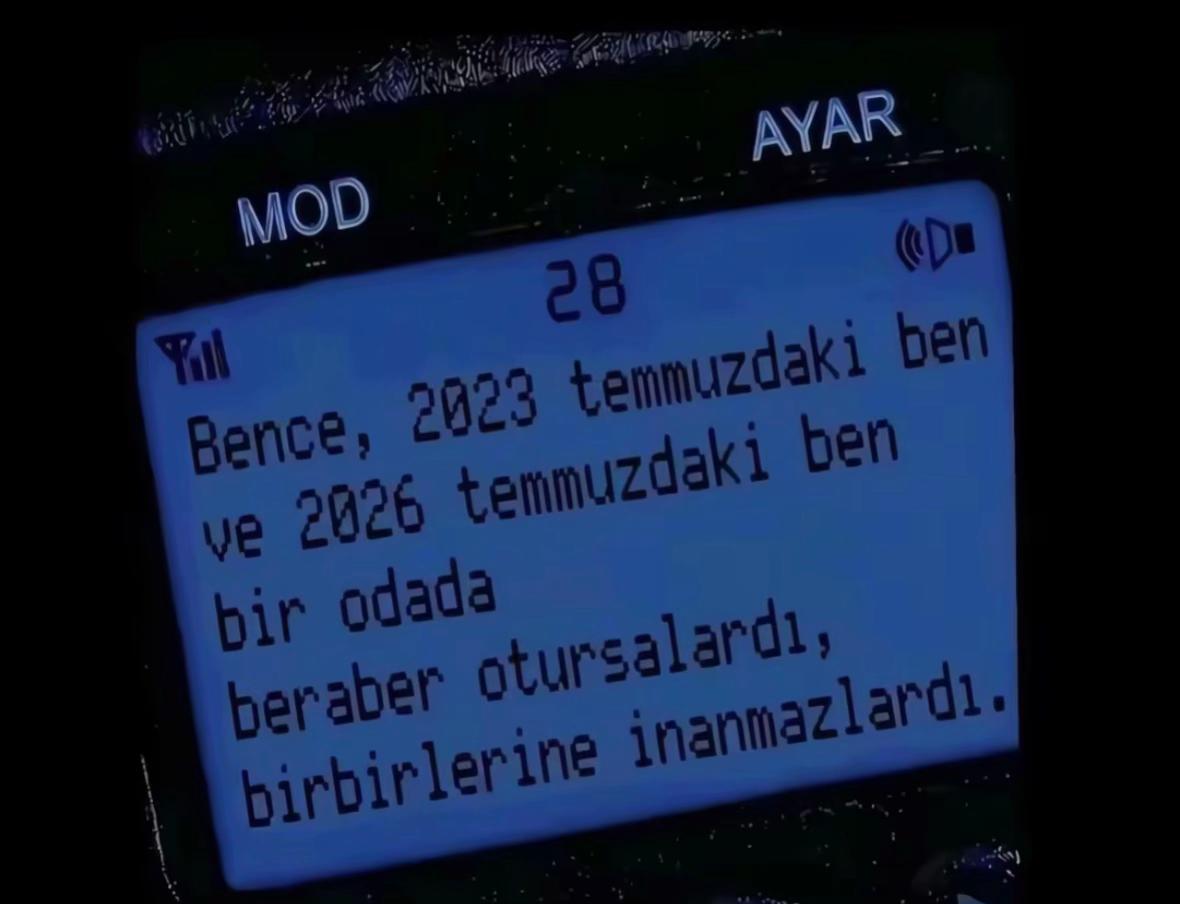 @B🪭