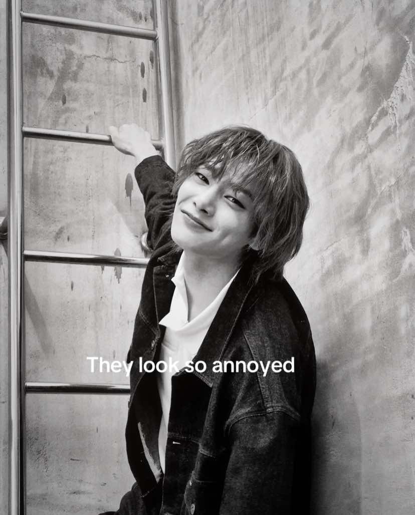 @𝓐𝔂𝓵𝓲𝓷🎸