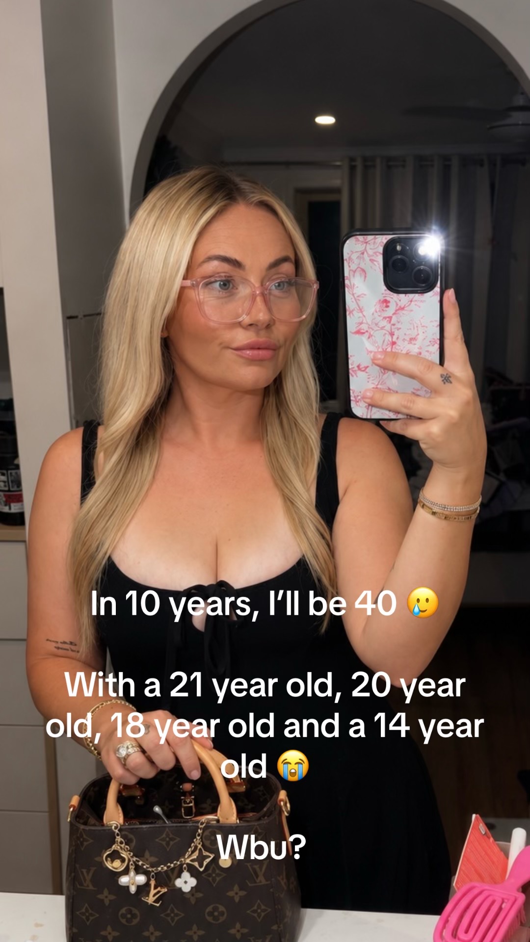 @raisinglillocos