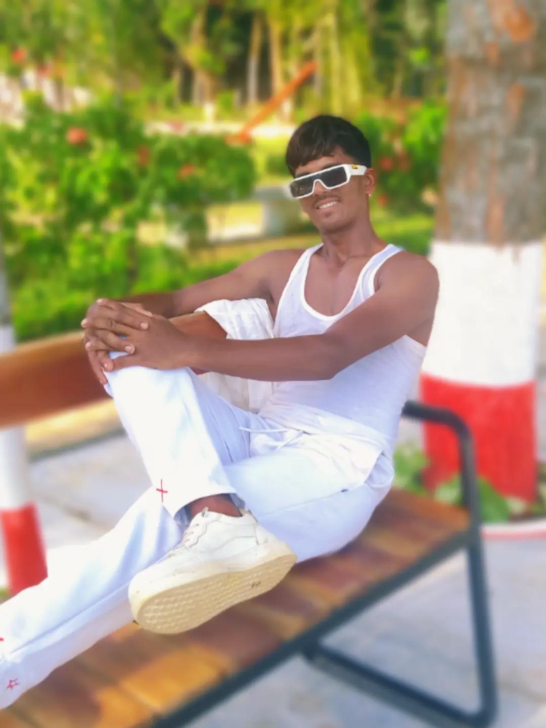 @꧁ঔৣ☬✞&rarr;Anish♪ celebrity&larr;✞☬ঔৣ꧂