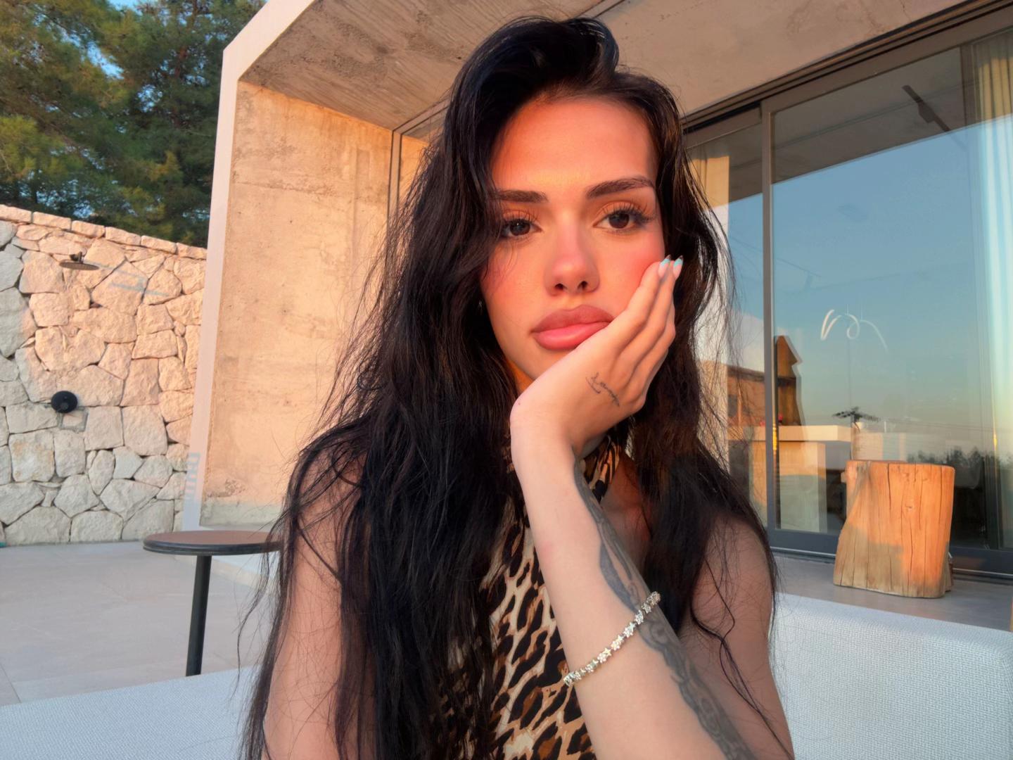 @Mina Çalışkan