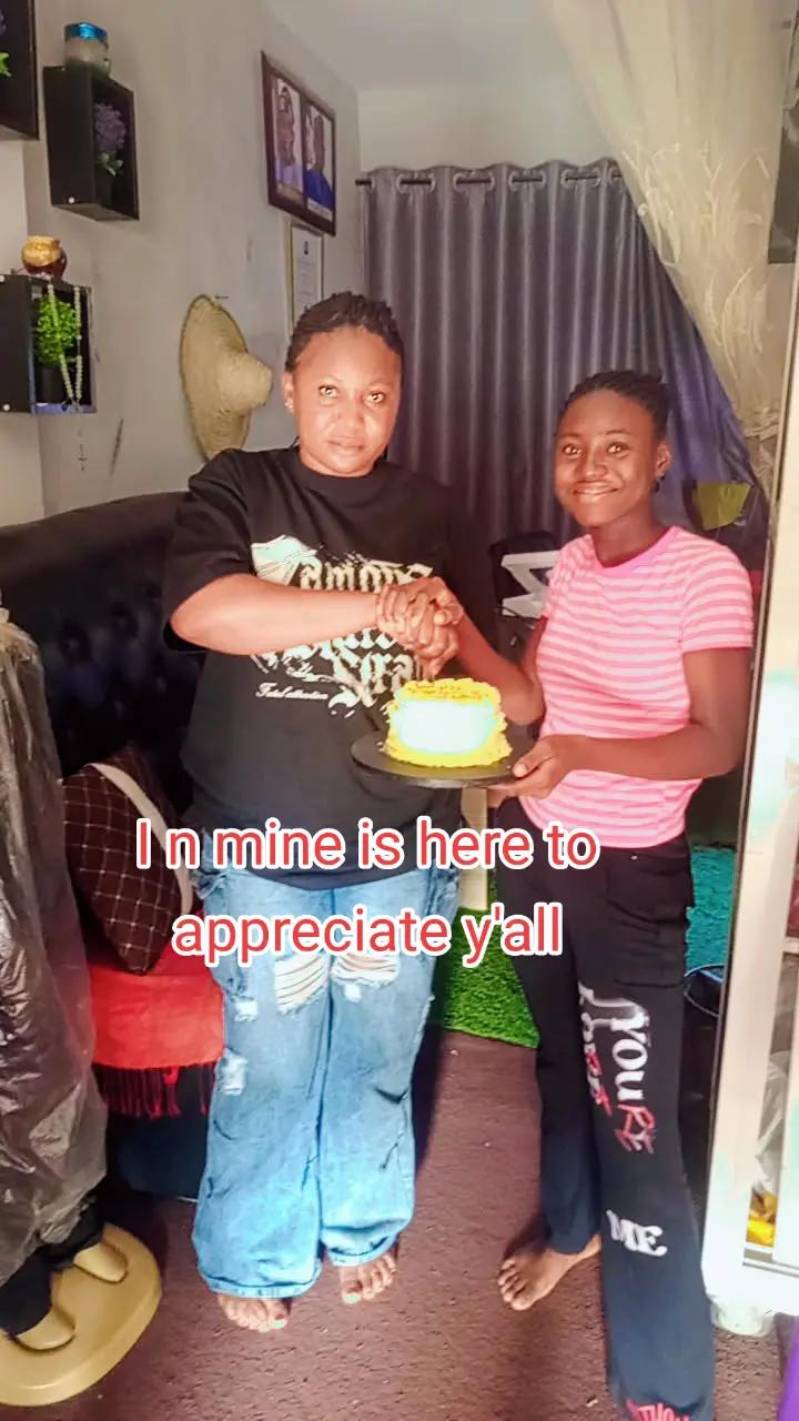 @Julia🦺🛍️