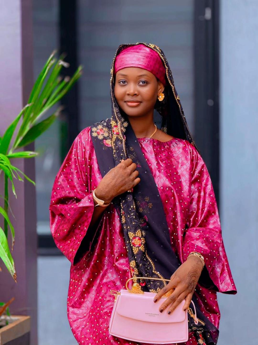 @Ayisha fashion hub 👗✂️🪡🧵