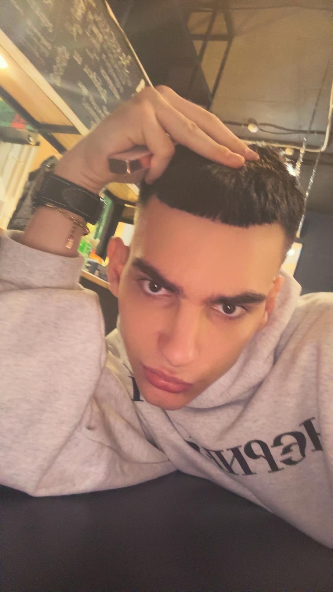 @🦘