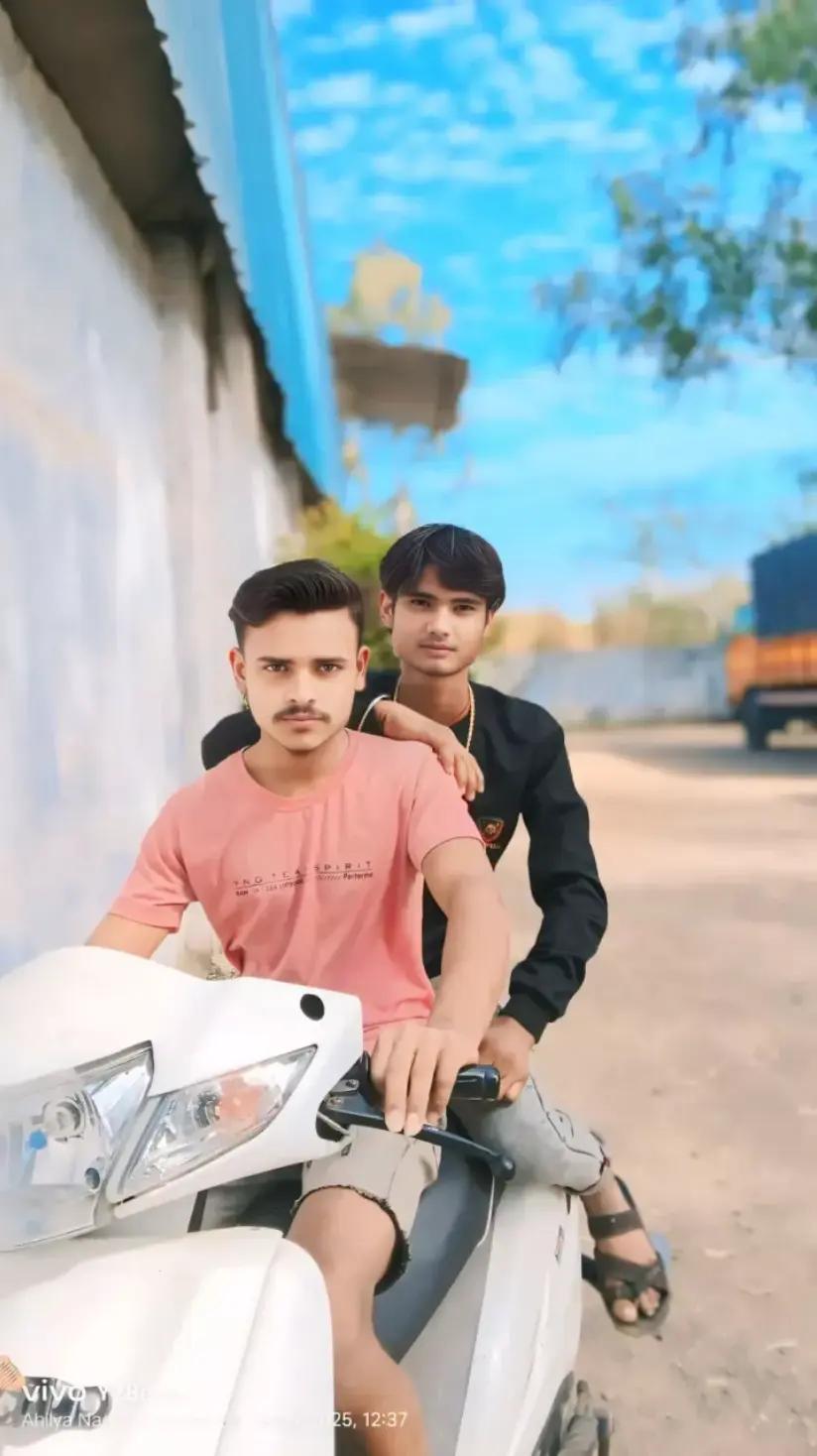 @Yadav __Brand01