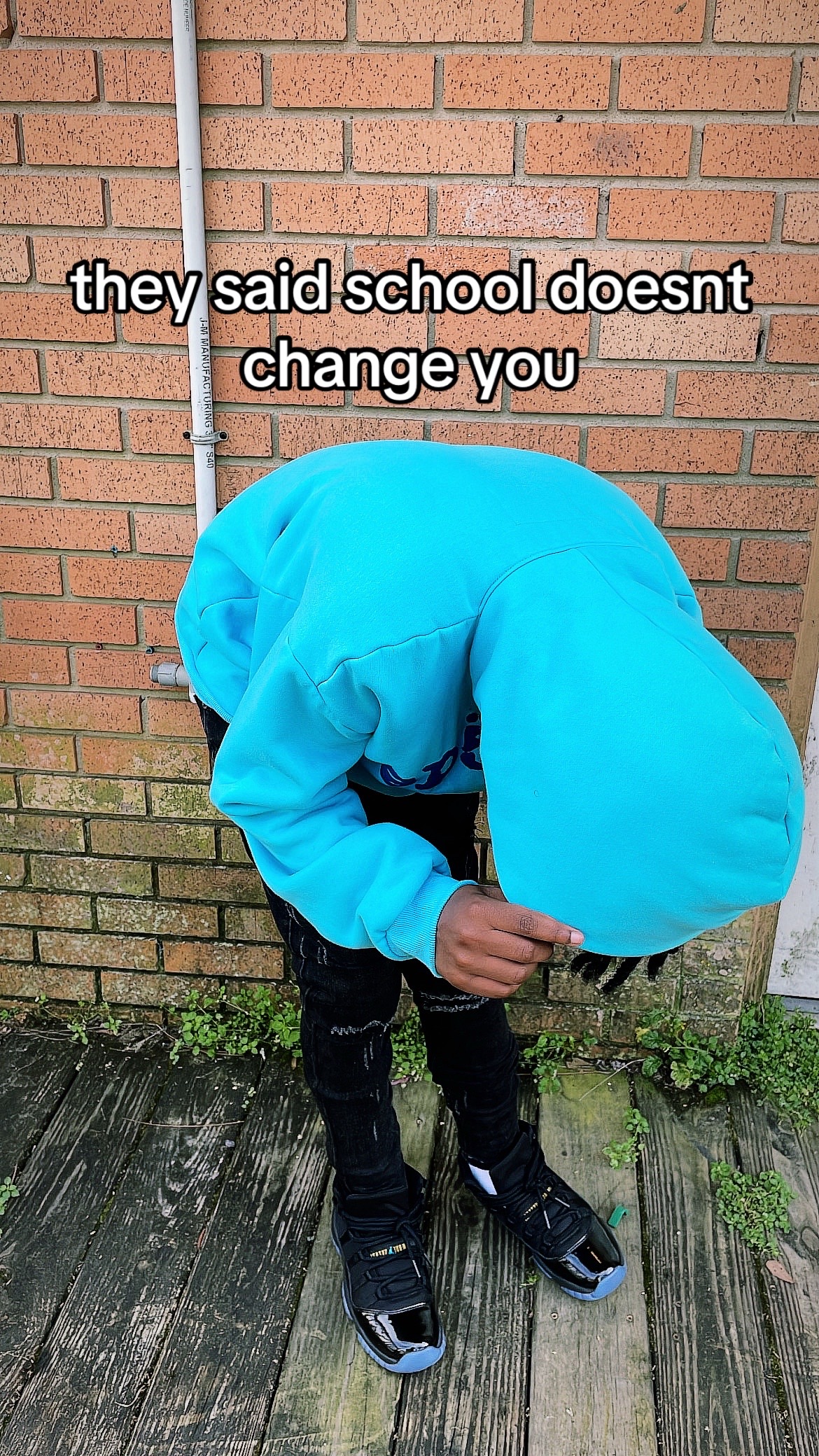 @⃟