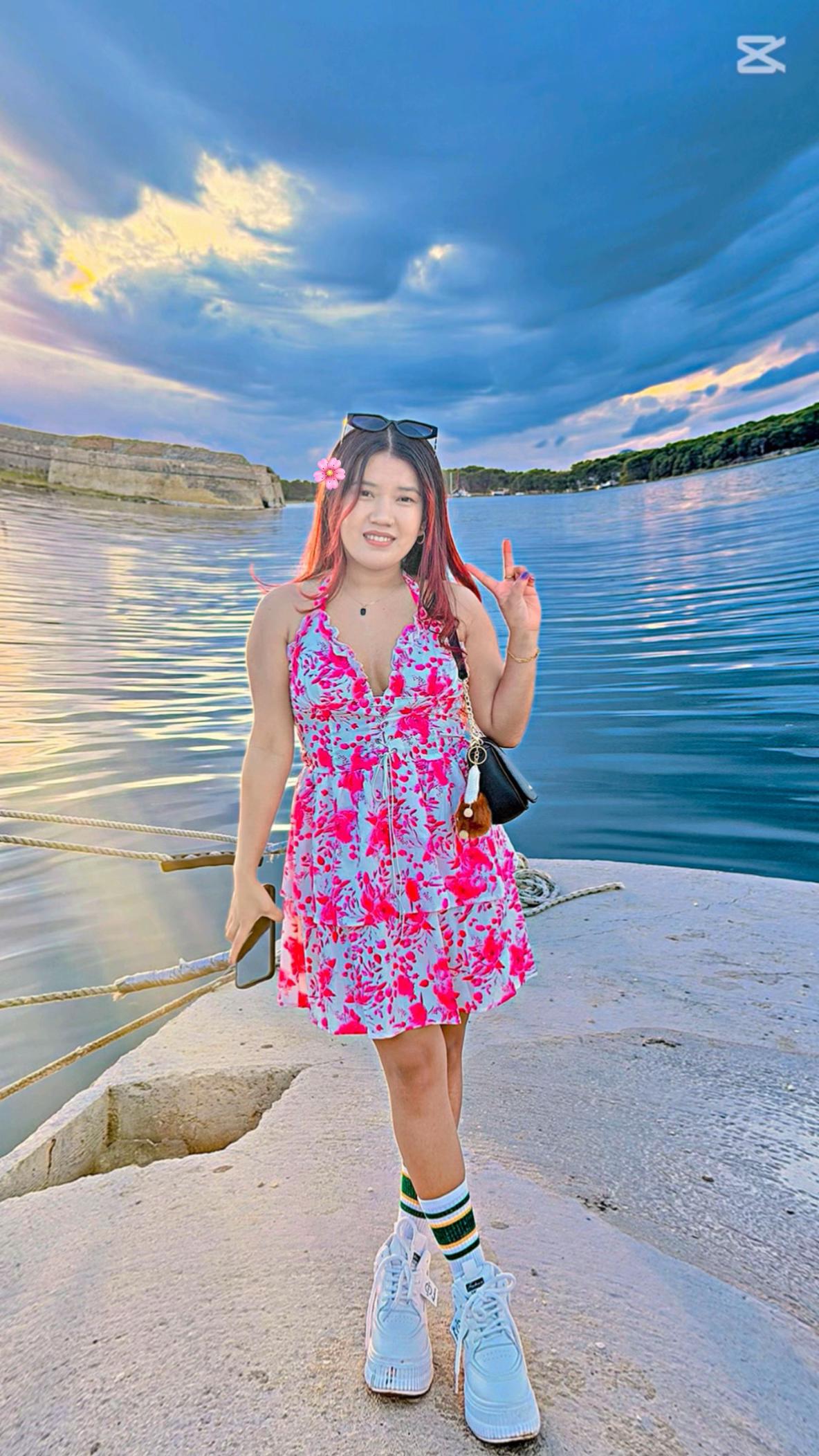@Susmee Ťmz