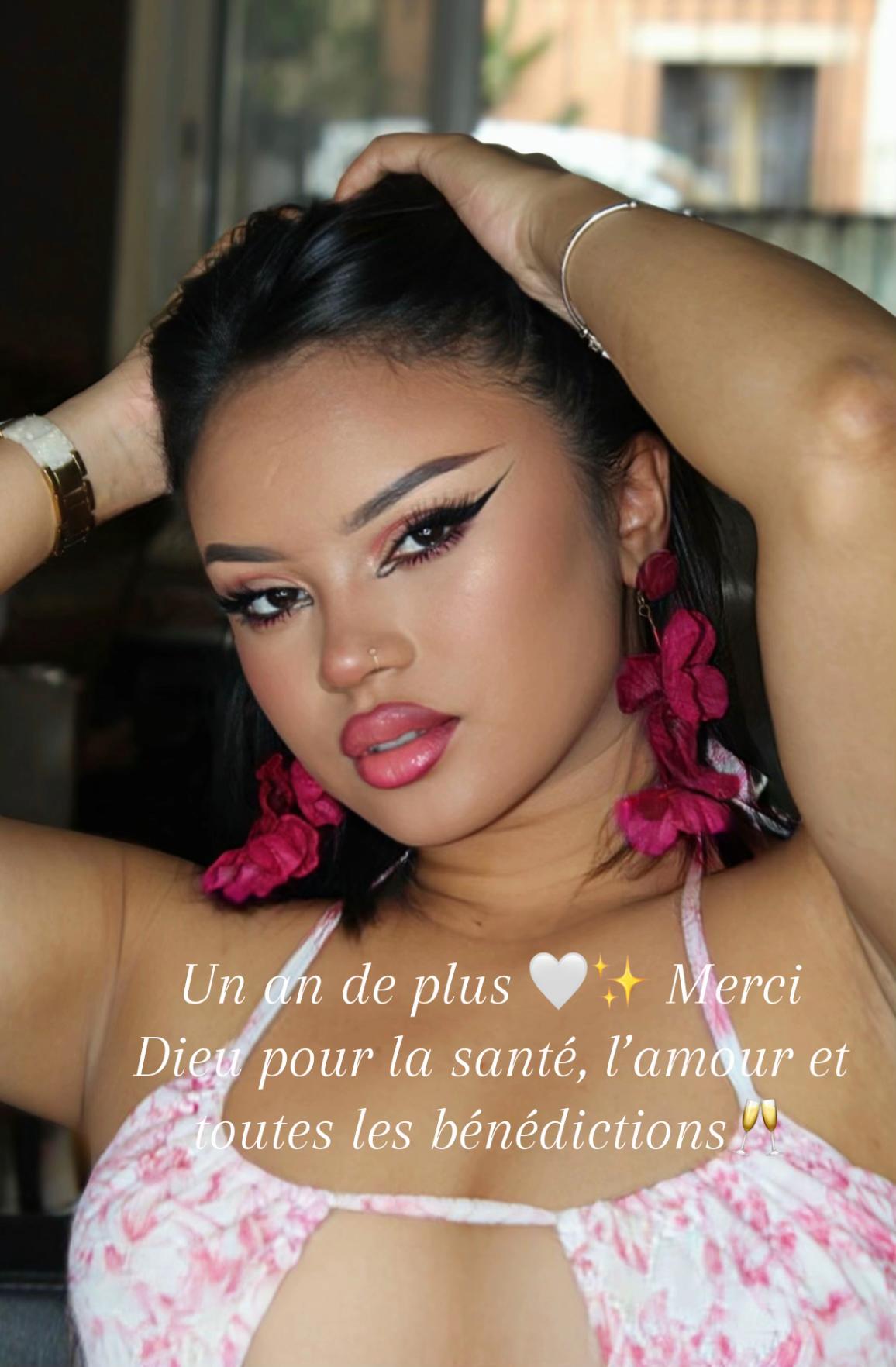 @NOSY ROSE