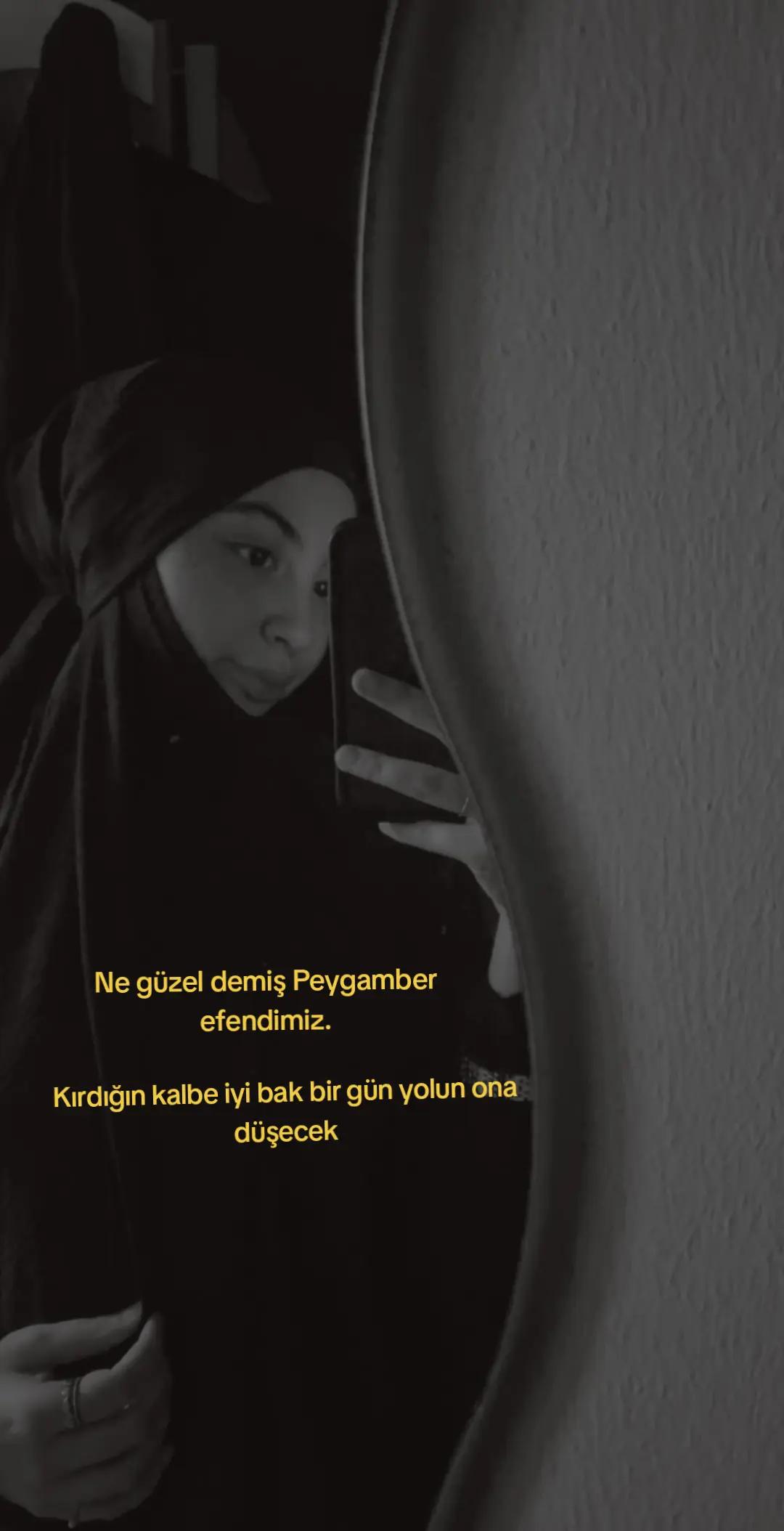 @𝓮𝓬𝓻𝓲𝓷🌸