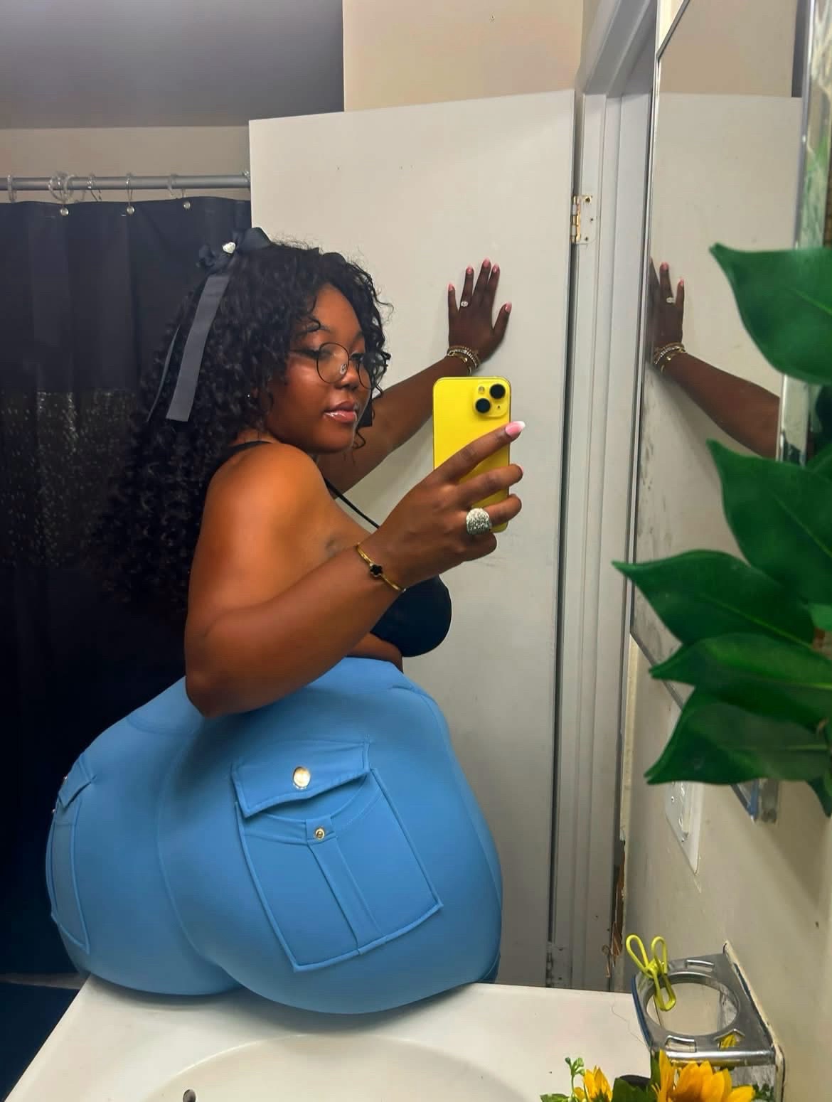 @Beautiful granny 65+