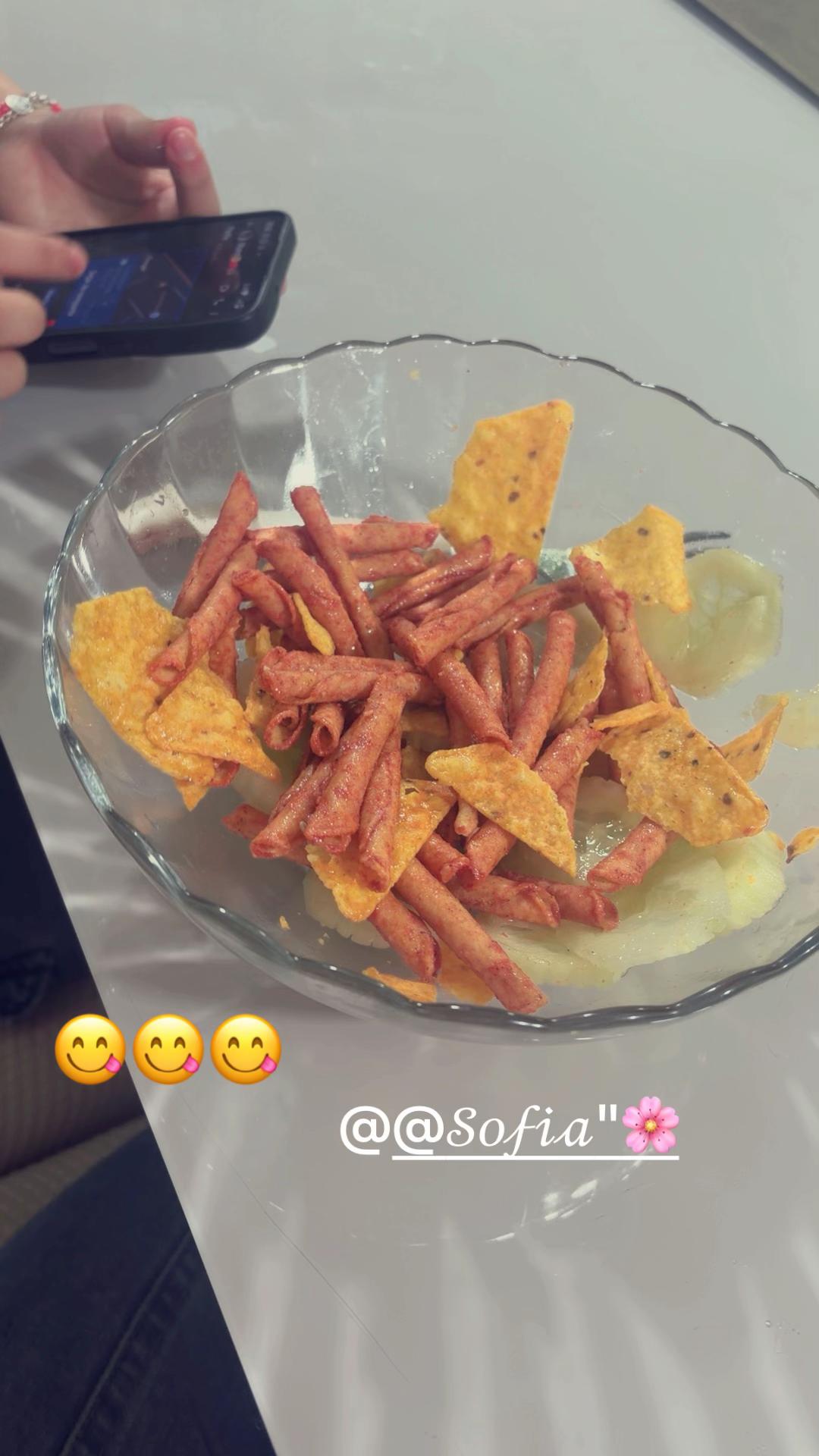 @𝓐𝓷𝓽𝓸𝓷𝓮𝓵𝓵𝓪🖤🍀