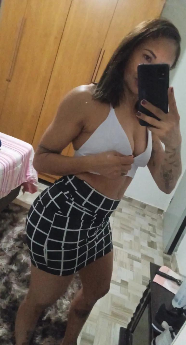 @leandrapaulino