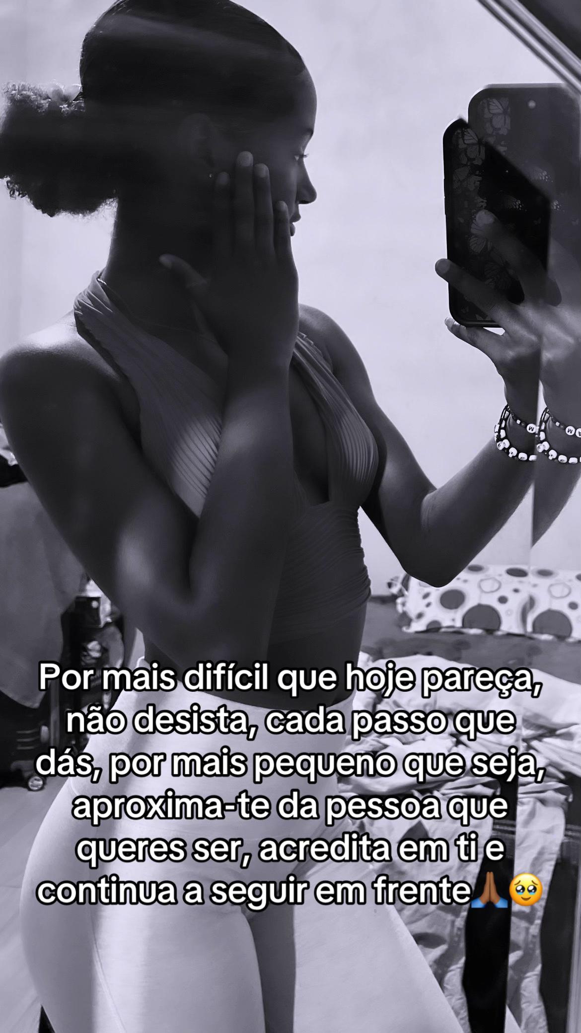 @Fabrícia🌴